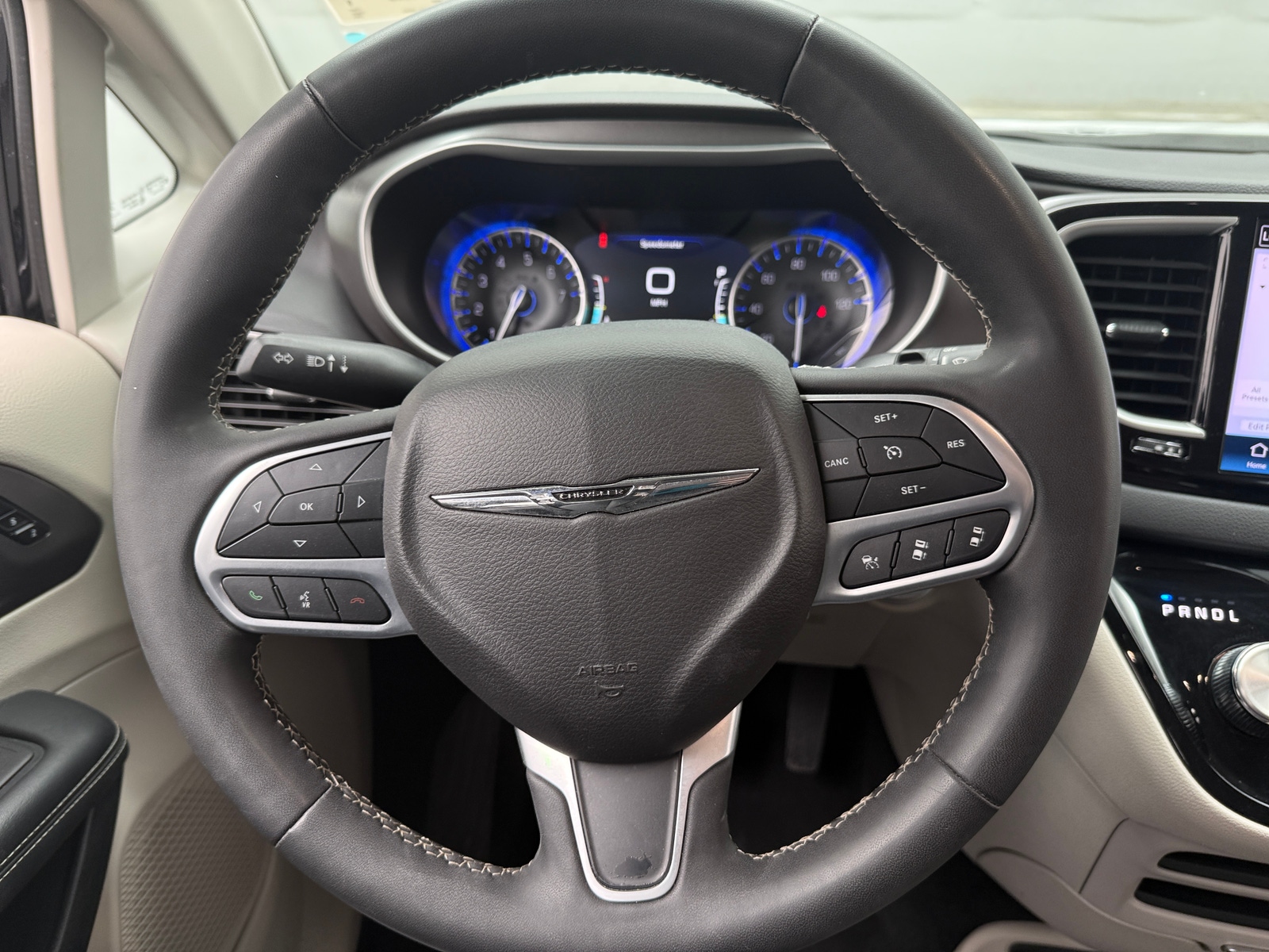 Thumbnail: 2024 Chrysler Pacifica - 4