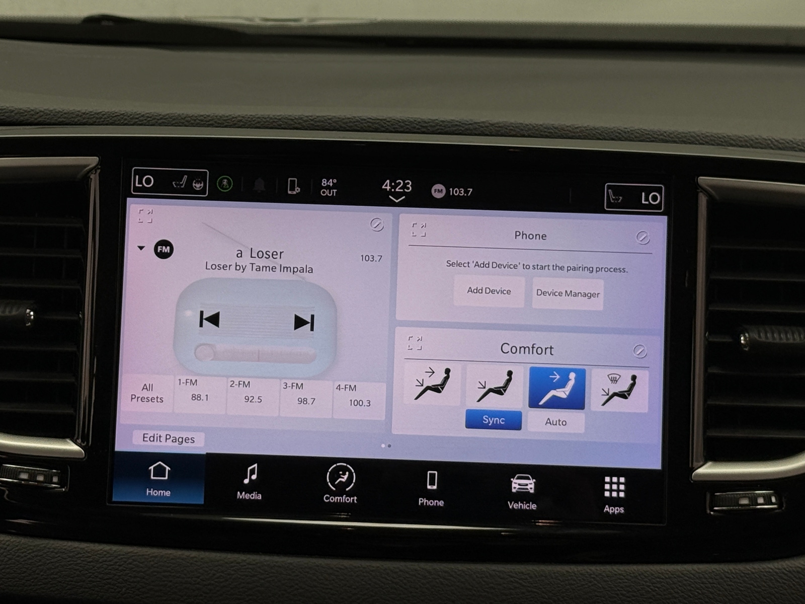 Thumbnail: 2024 Chrysler Pacifica - 3