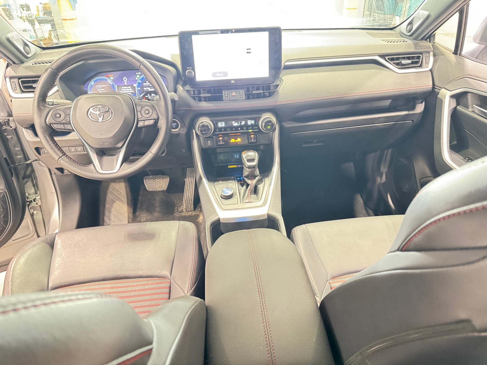 Thumbnail: 2023 Toyota RAV4 - 3