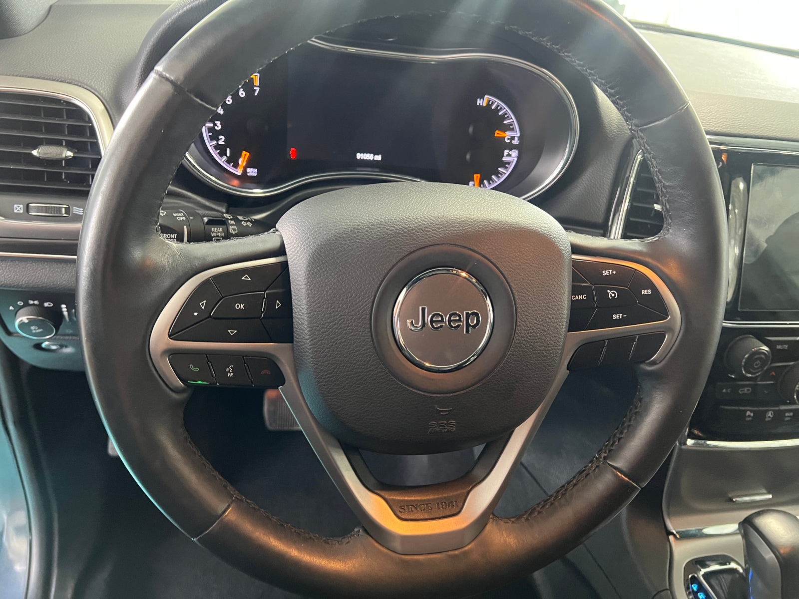 Thumbnail: 2019 Jeep Grand Cherokee - 4