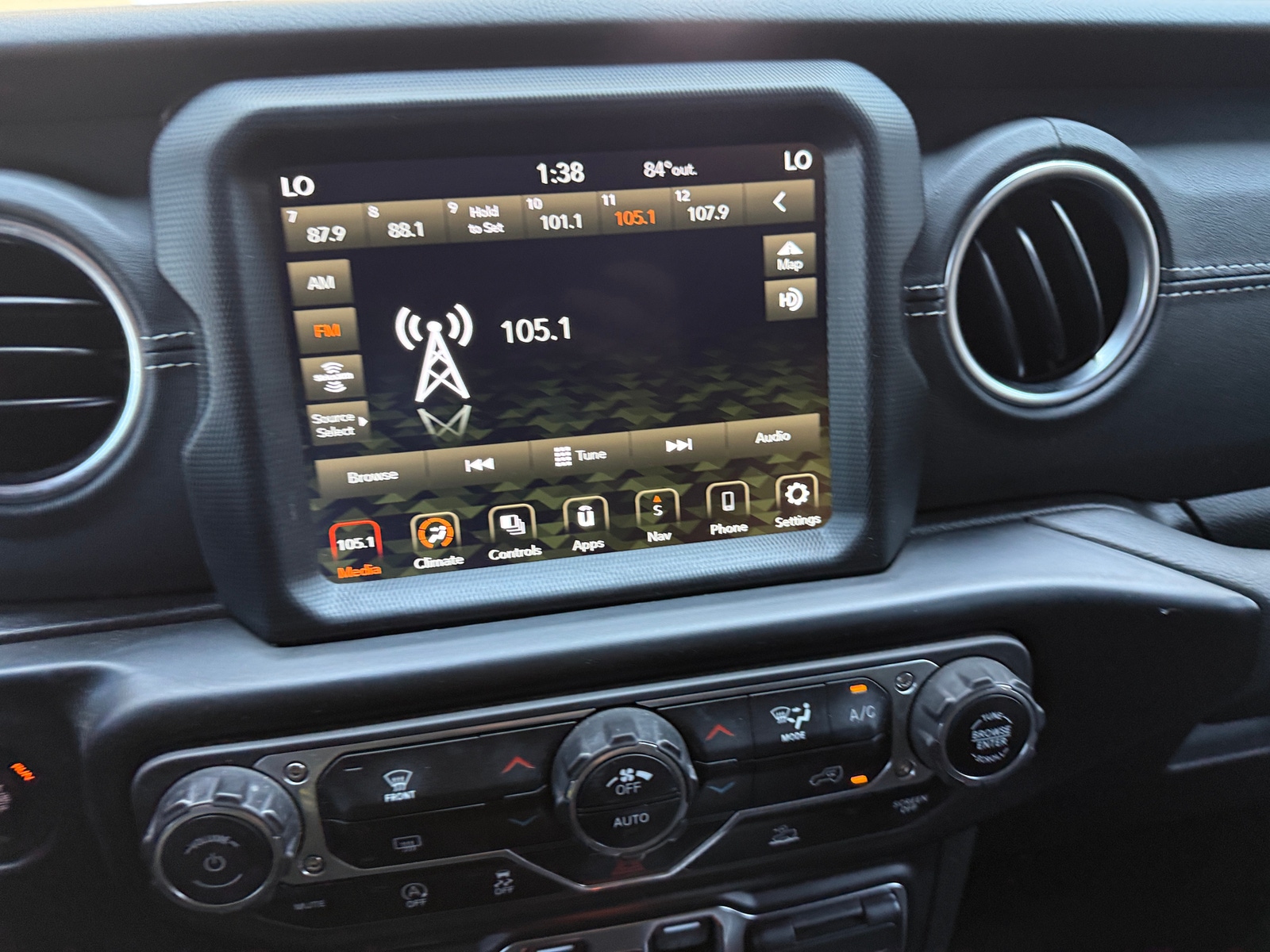Thumbnail: 2022 Jeep Wrangler - 3