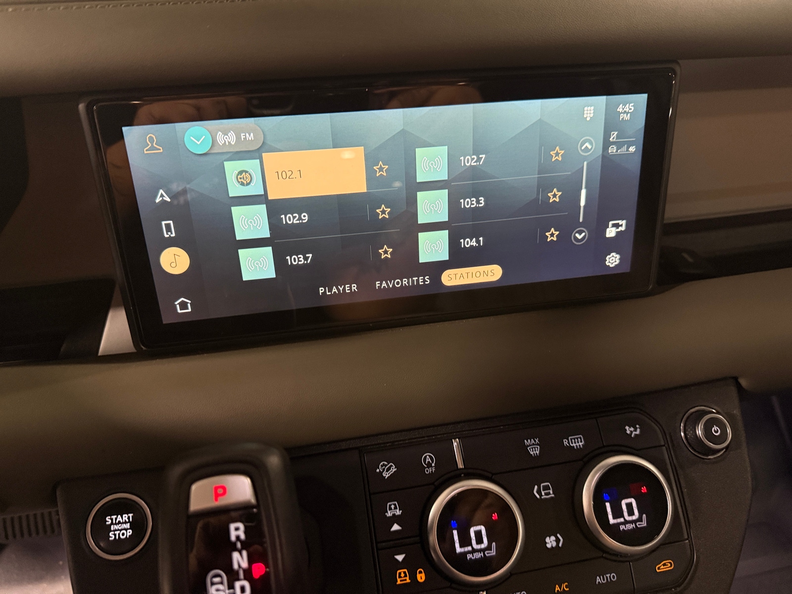 Thumbnail: 2020 Land Rover Defender - 3