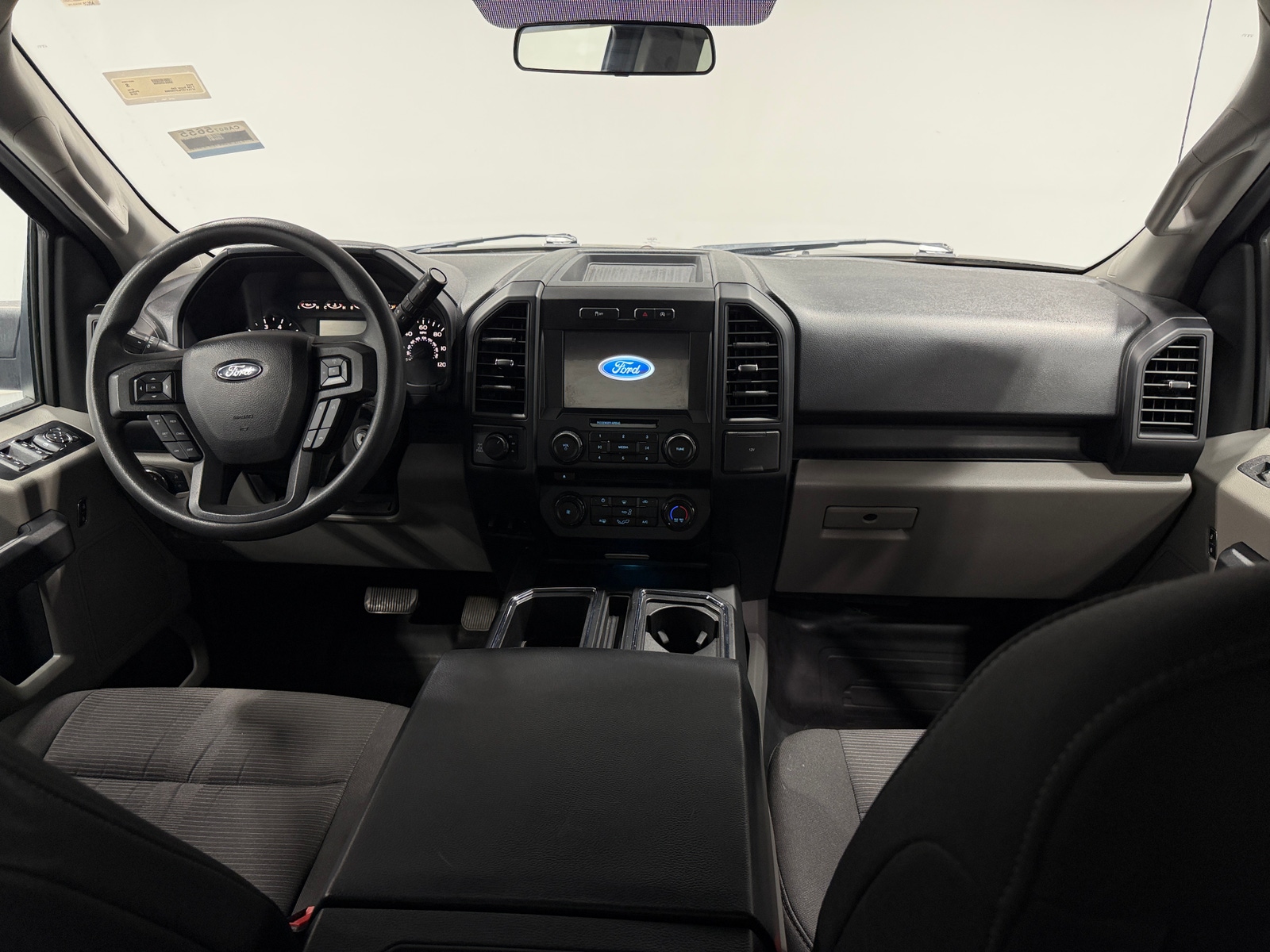 Thumbnail: 2018 Ford Econoline - 3