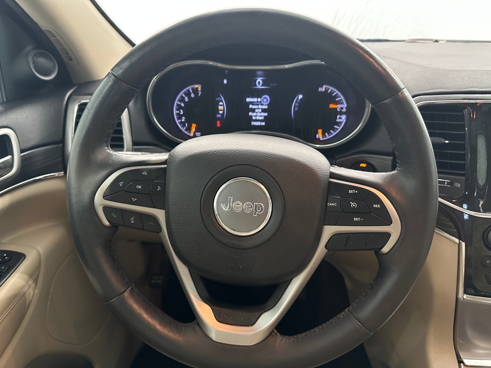 Thumbnail: 2019 Jeep Grand Cherokee - 4