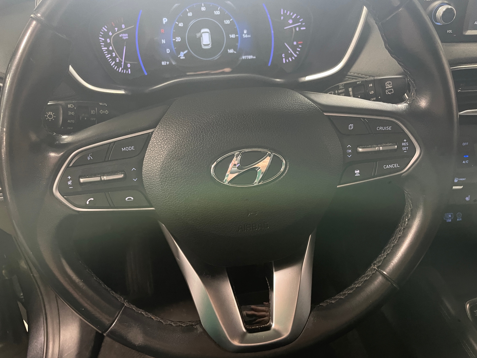 Thumbnail: 2020 Hyundai Santa Fe - 4