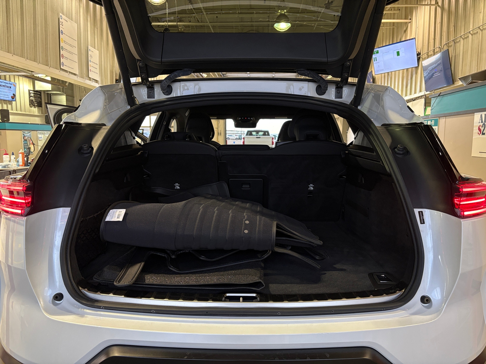 Thumbnail: 2025 Polestar 3 - 7