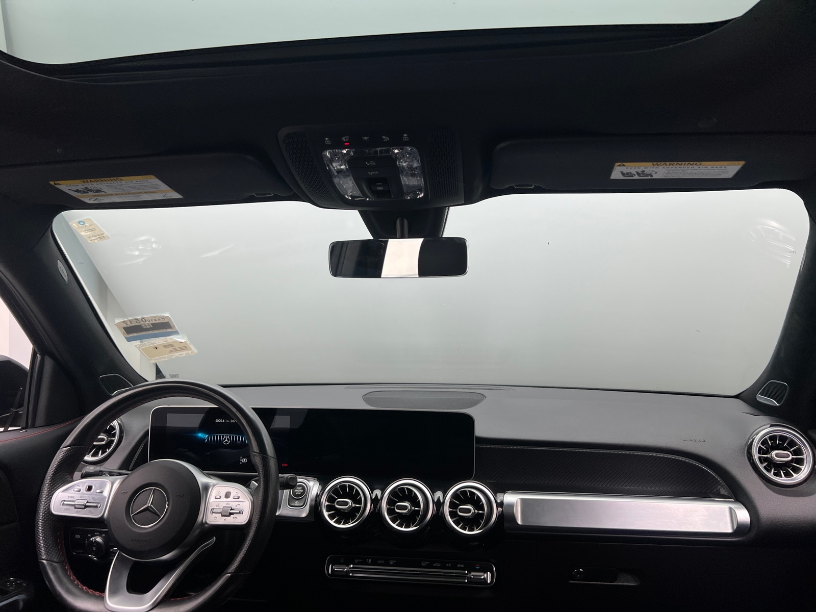 Thumbnail: 2021 Mercedes-Benz GLB - 2
