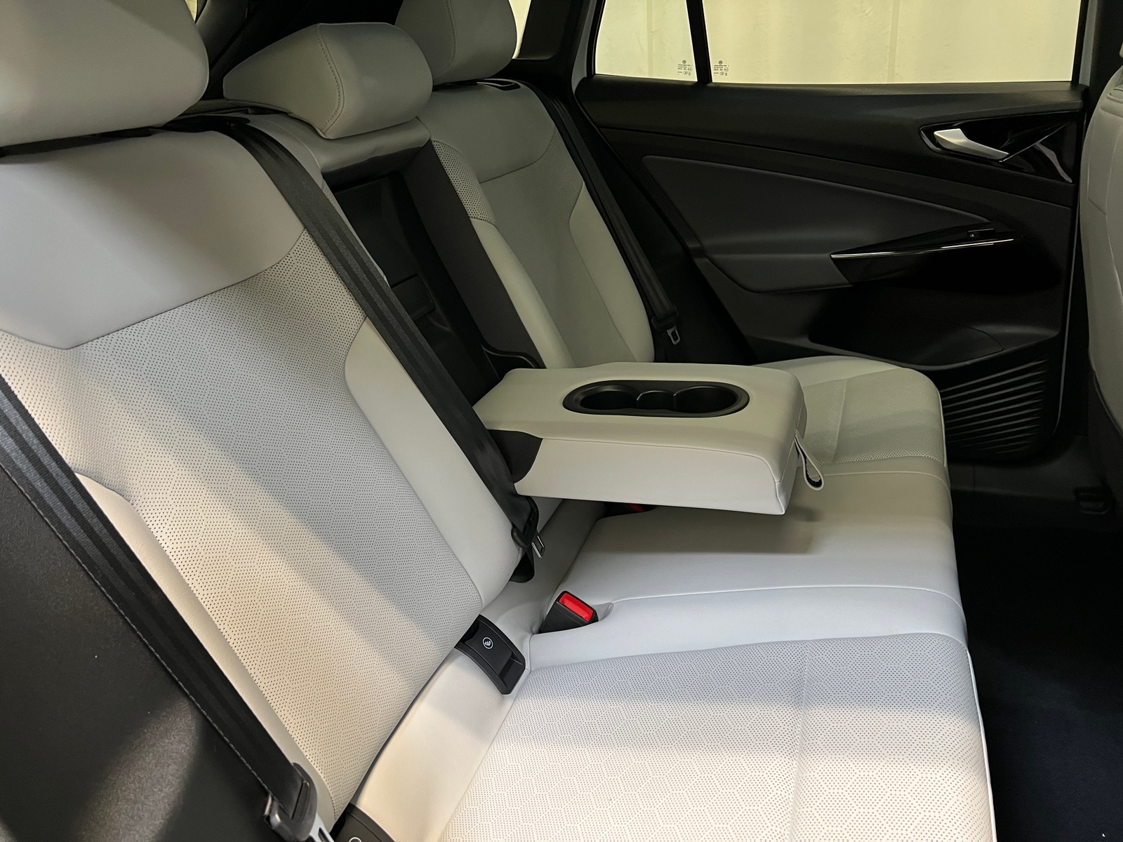 Thumbnail: 2021 Volkswagen ID.4 - 5