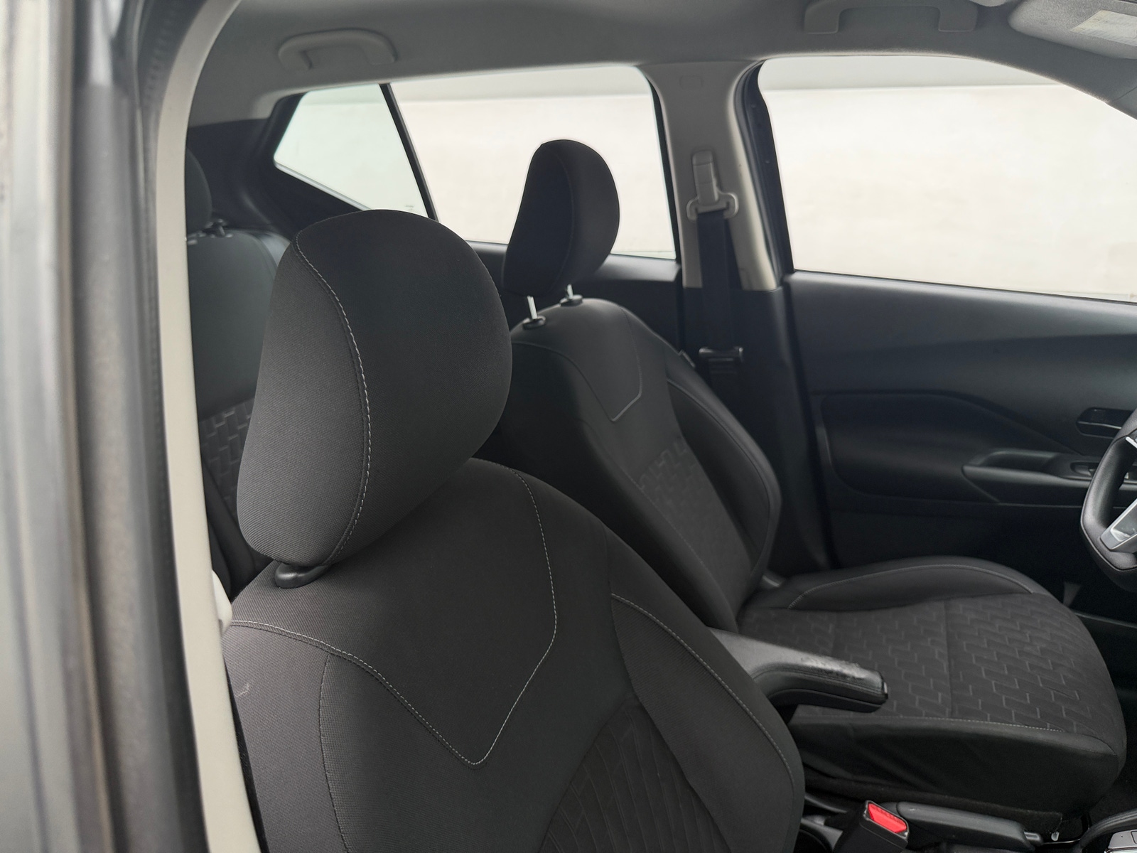 Thumbnail: 2021 Nissan Kicks - 2