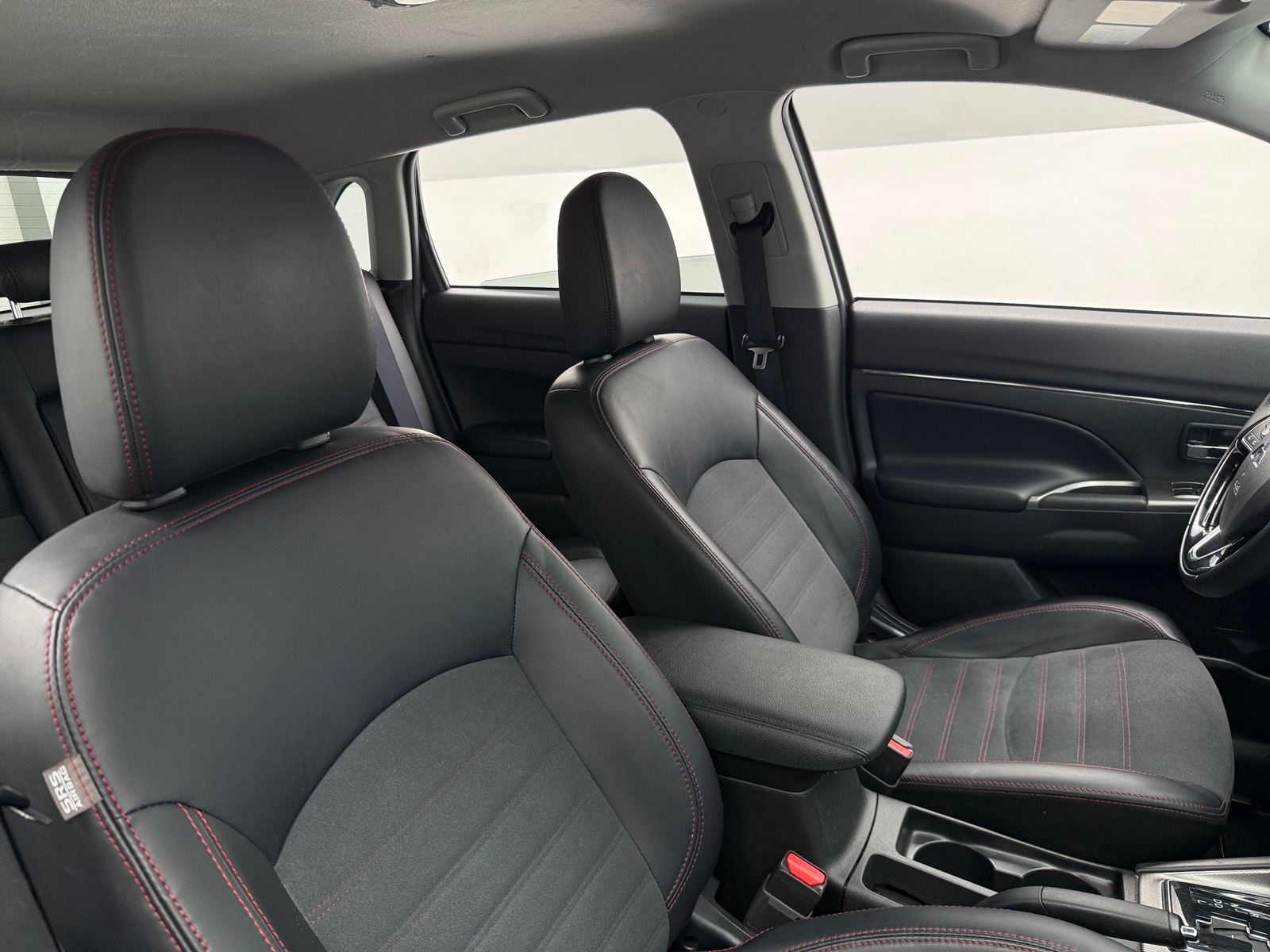 Thumbnail: 2024 Mitsubishi Outlander Sport - 2