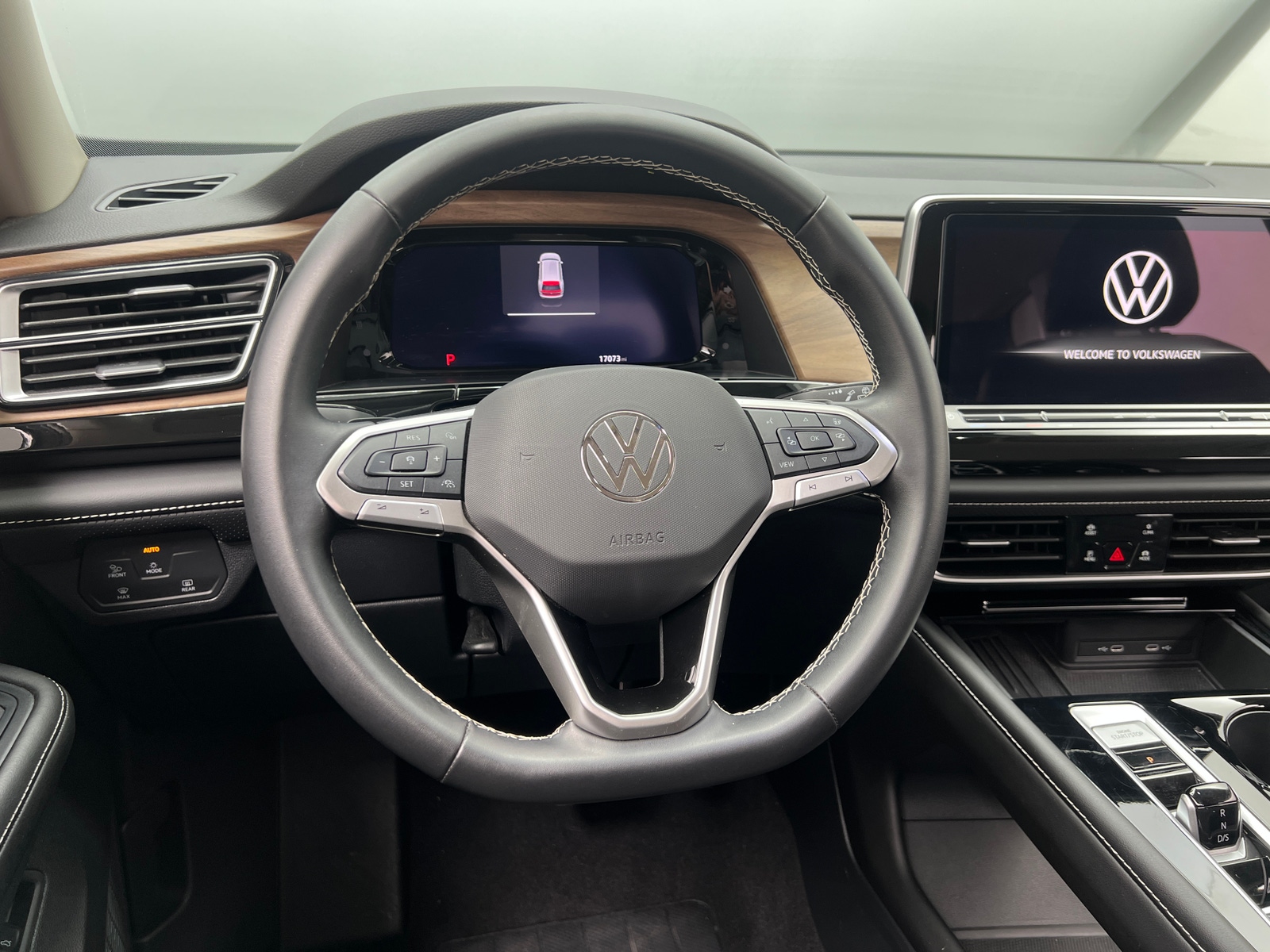 Thumbnail: 2026 Volkswagen Atlas - 4