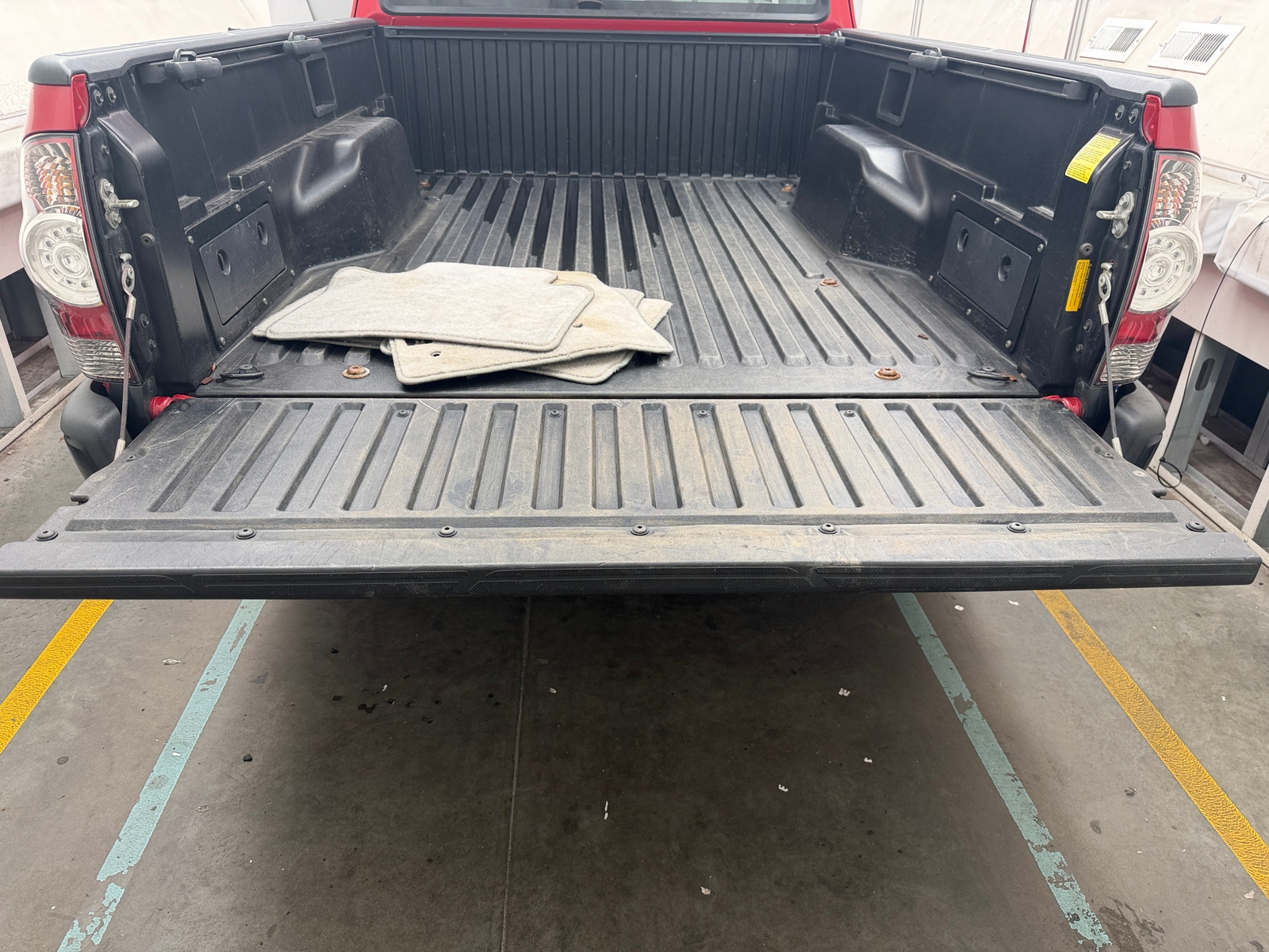 Thumbnail: 2010 Toyota Tacoma - 7