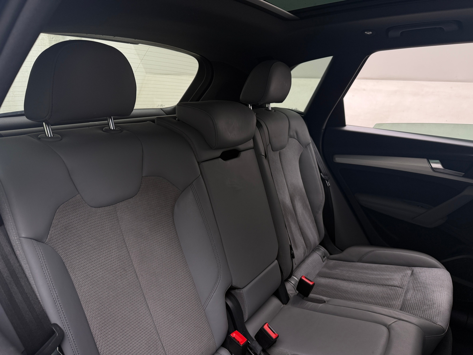 Thumbnail: 2020 Audi SQ5 - 5