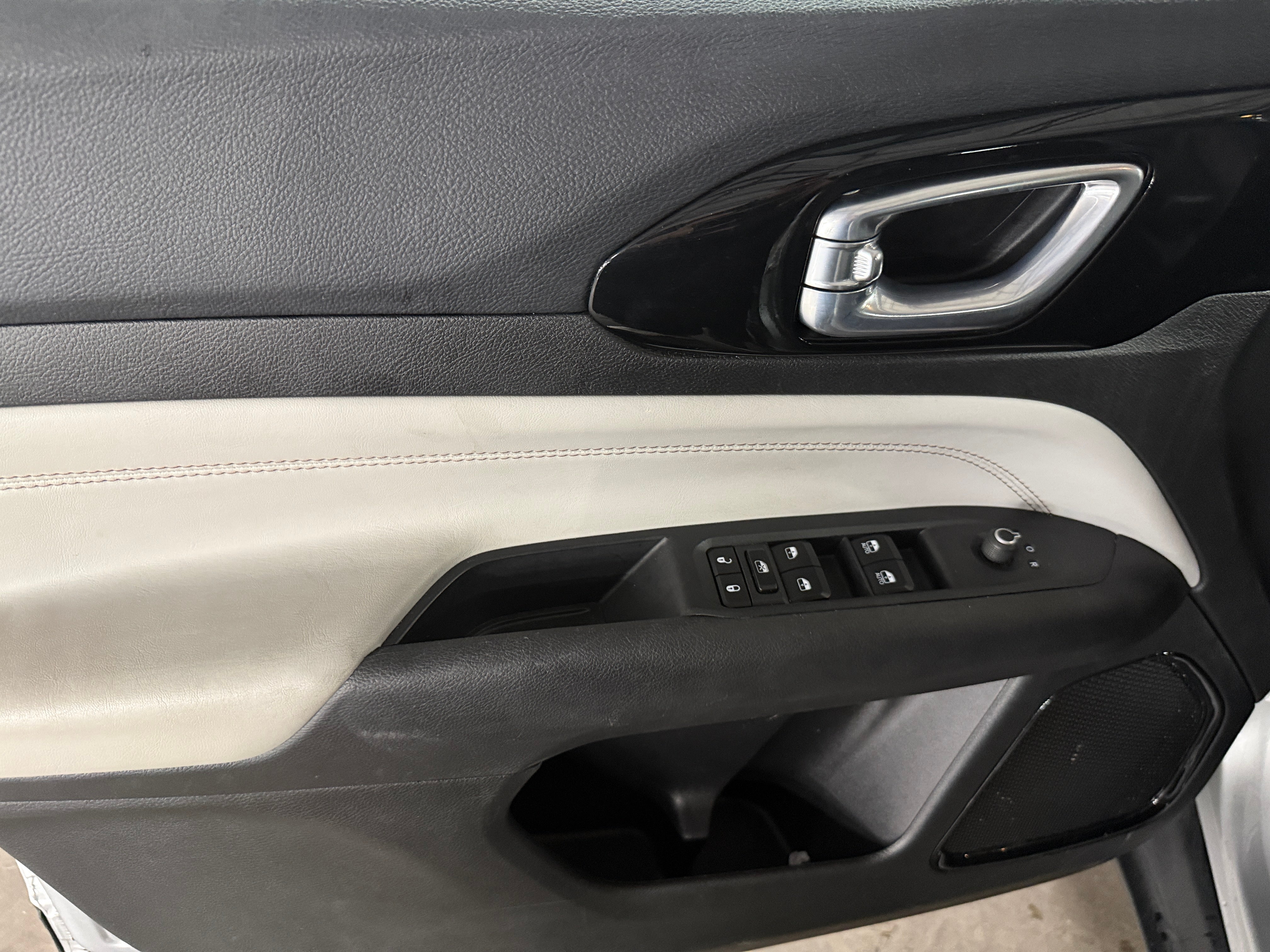 2025 Jeep Compass Limited - Photo 9