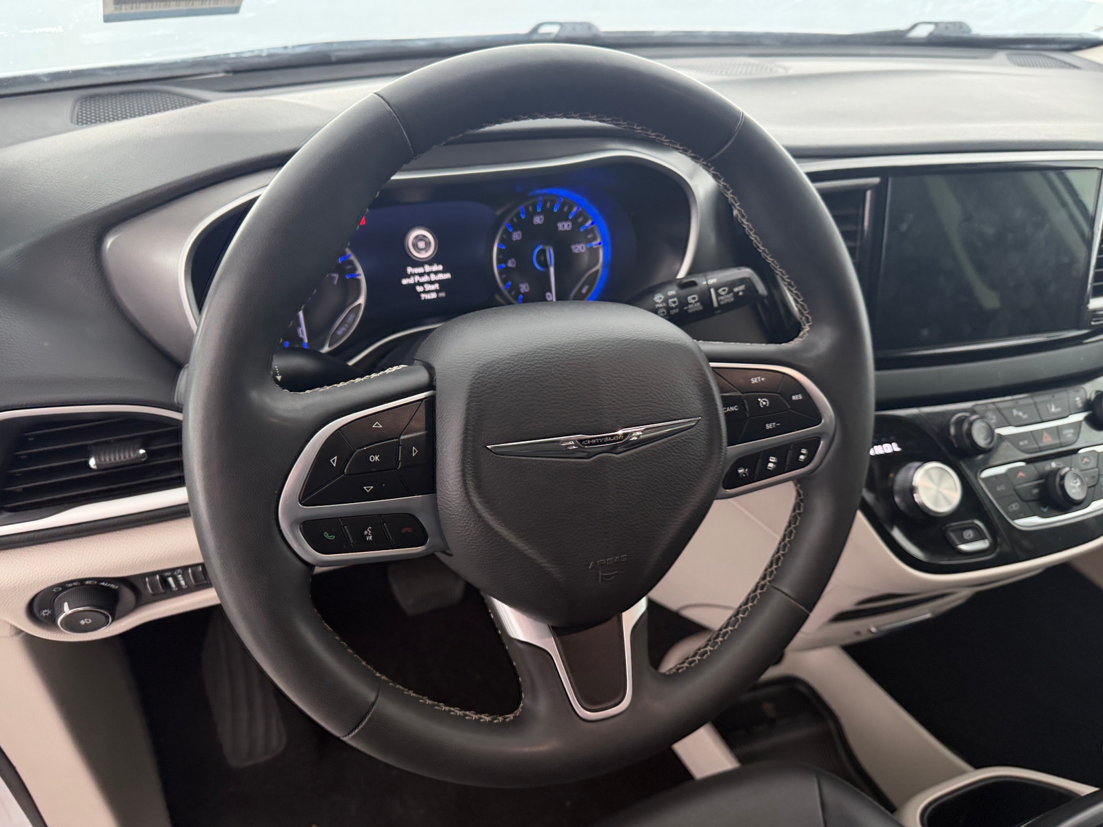 Thumbnail: 2024 Chrysler Pacifica - 4