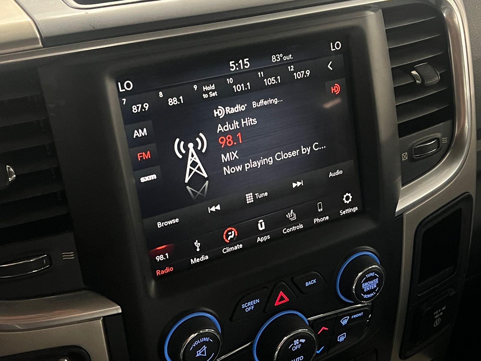 Thumbnail: 2019 RAM 1500 Classic - 4