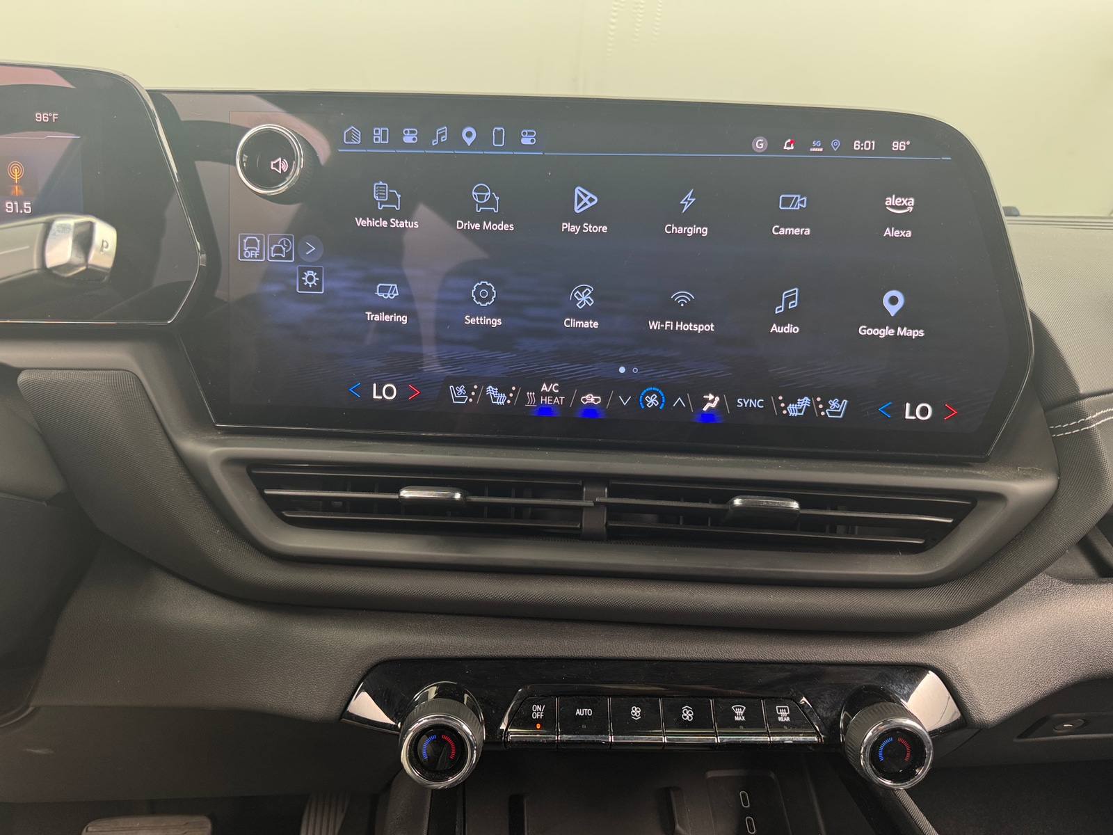 Thumbnail: 2025 Chevrolet Silverado EV - 3