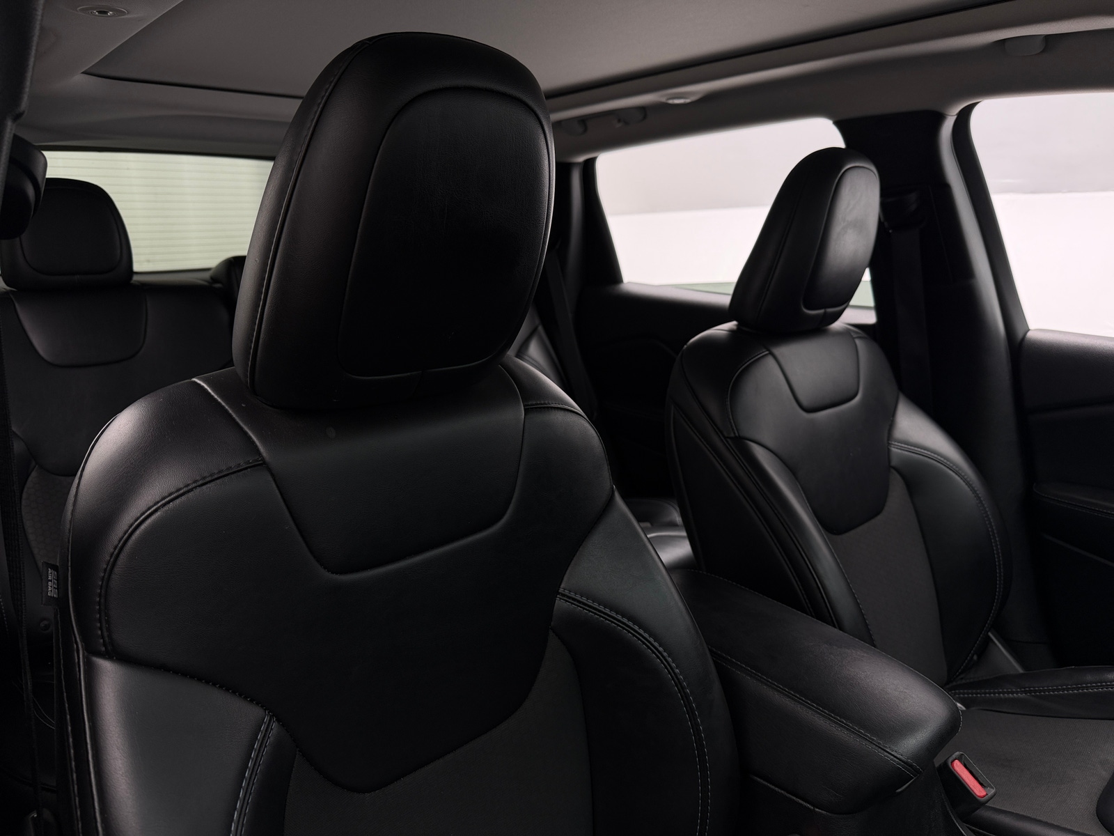 Thumbnail: 2019 Jeep Cherokee - 2