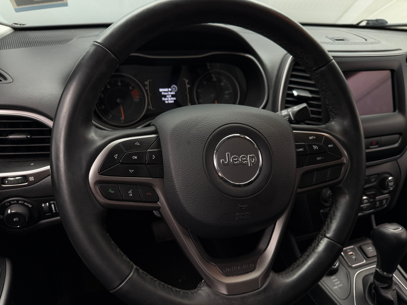 Thumbnail: 2019 Jeep Cherokee - 5