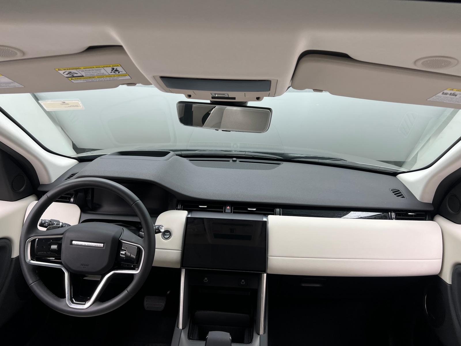 Thumbnail: 2024 Land Rover Discovery Sport - 2