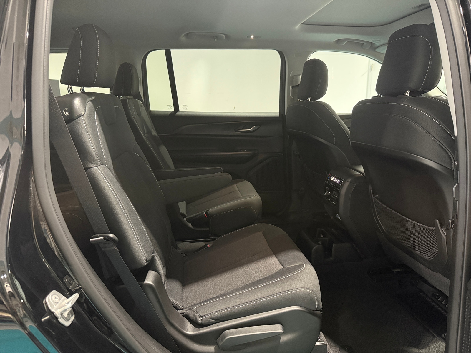 Thumbnail: 2023 Jeep Grand Cherokee L - 6