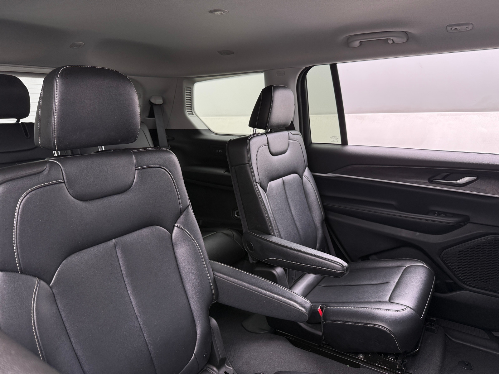 Thumbnail: 2023 Jeep Grand Cherokee L - 5