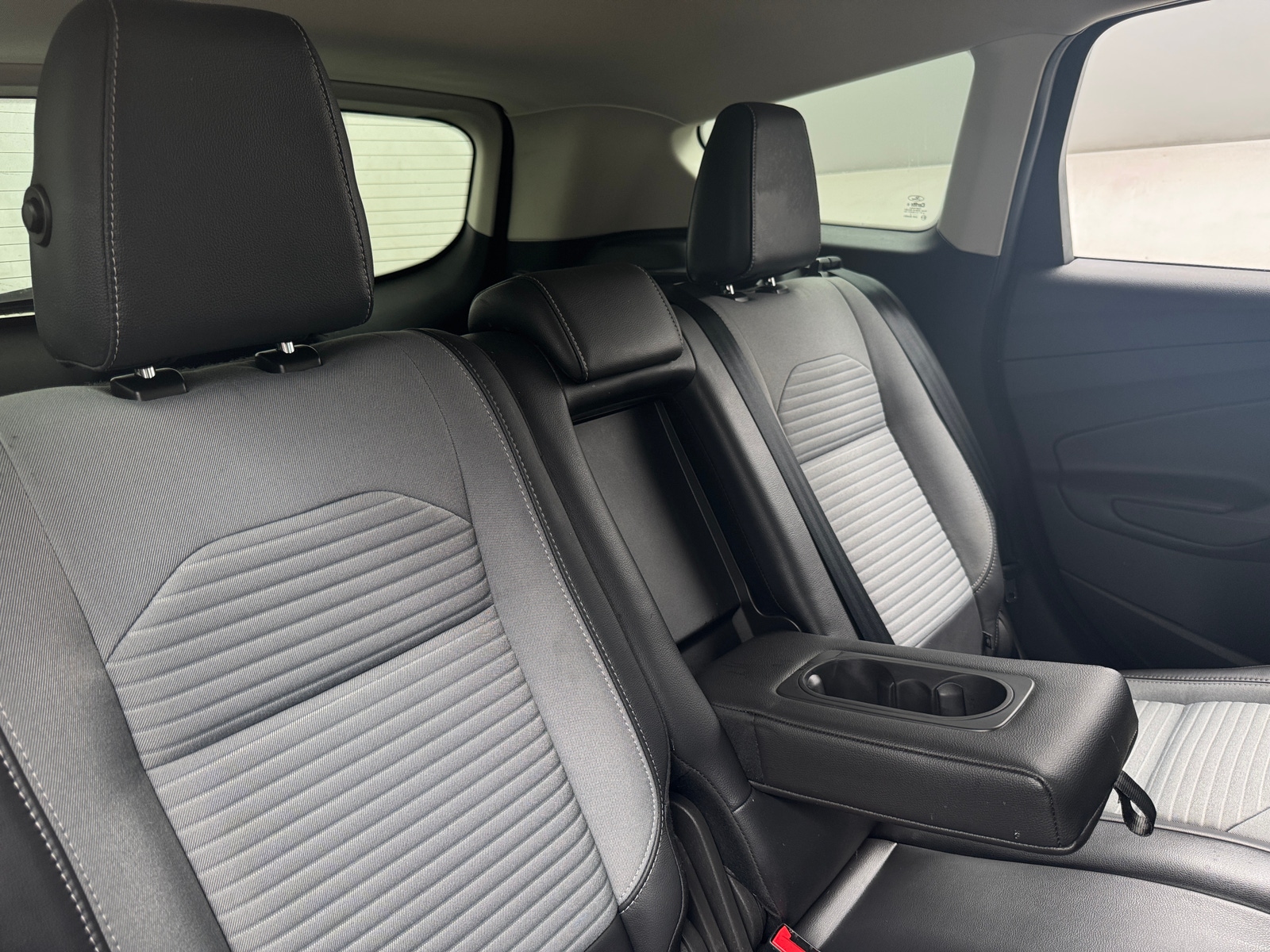Thumbnail: 2019 Ford Escape - 6