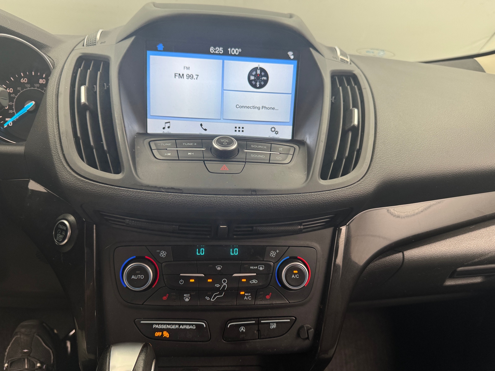 Thumbnail: 2019 Ford Escape - 4