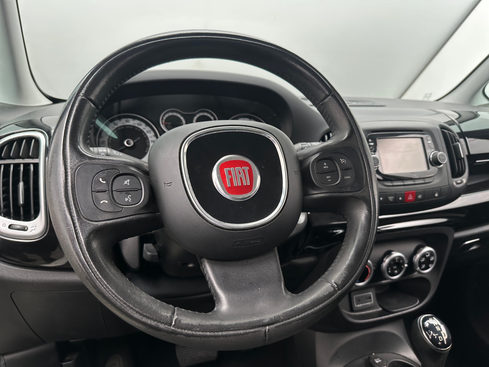 Thumbnail: 2016 Fiat 500L - 5