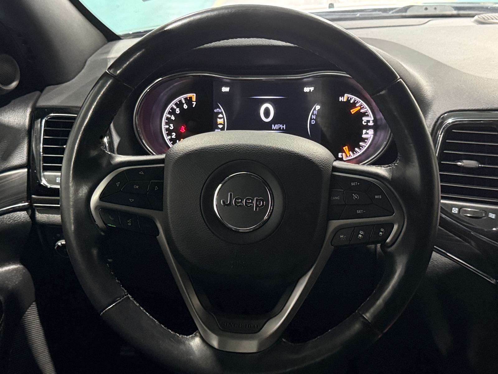 Thumbnail: 2021 Jeep Grand Cherokee - 4