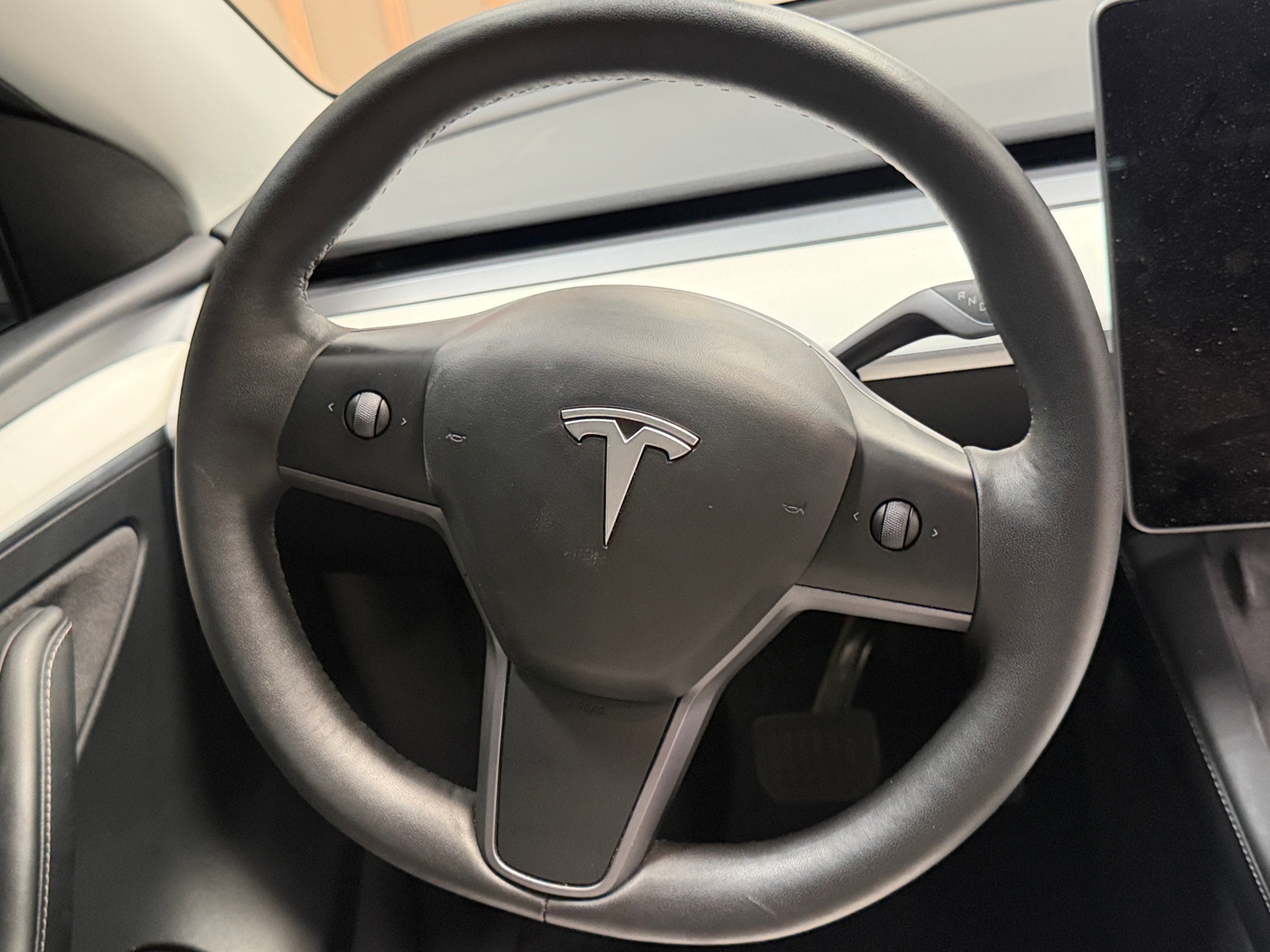 Thumbnail: 2023 Tesla Model Y - 4