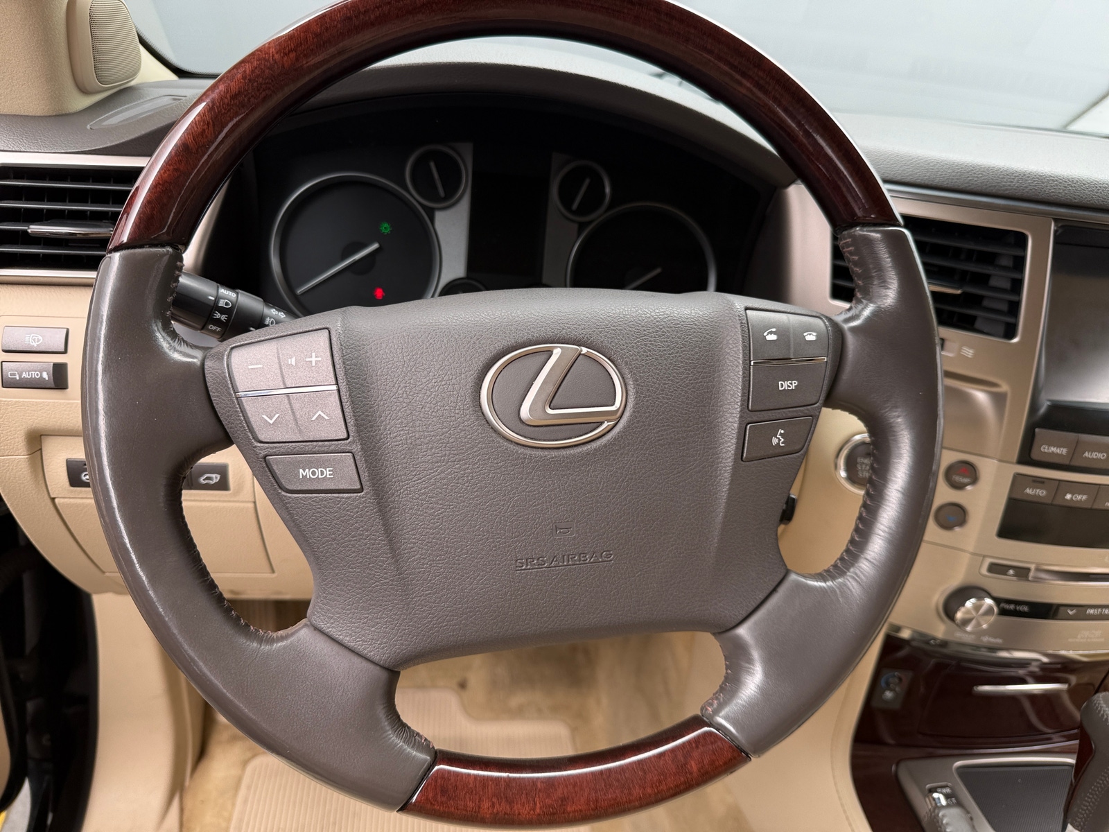 Thumbnail: 2015 Lexus LX - 4