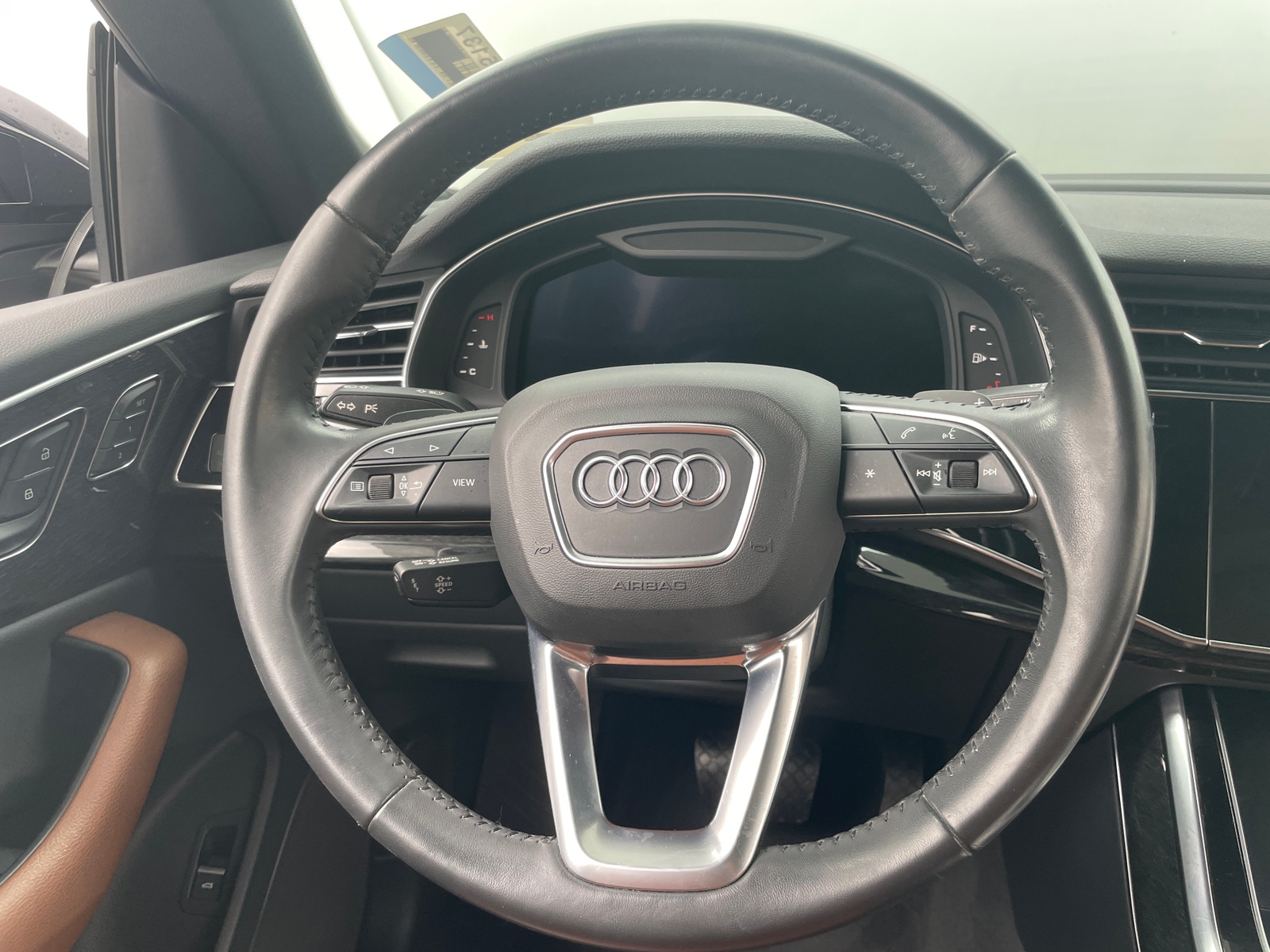 Thumbnail: 2019 Audi Q8 - 4