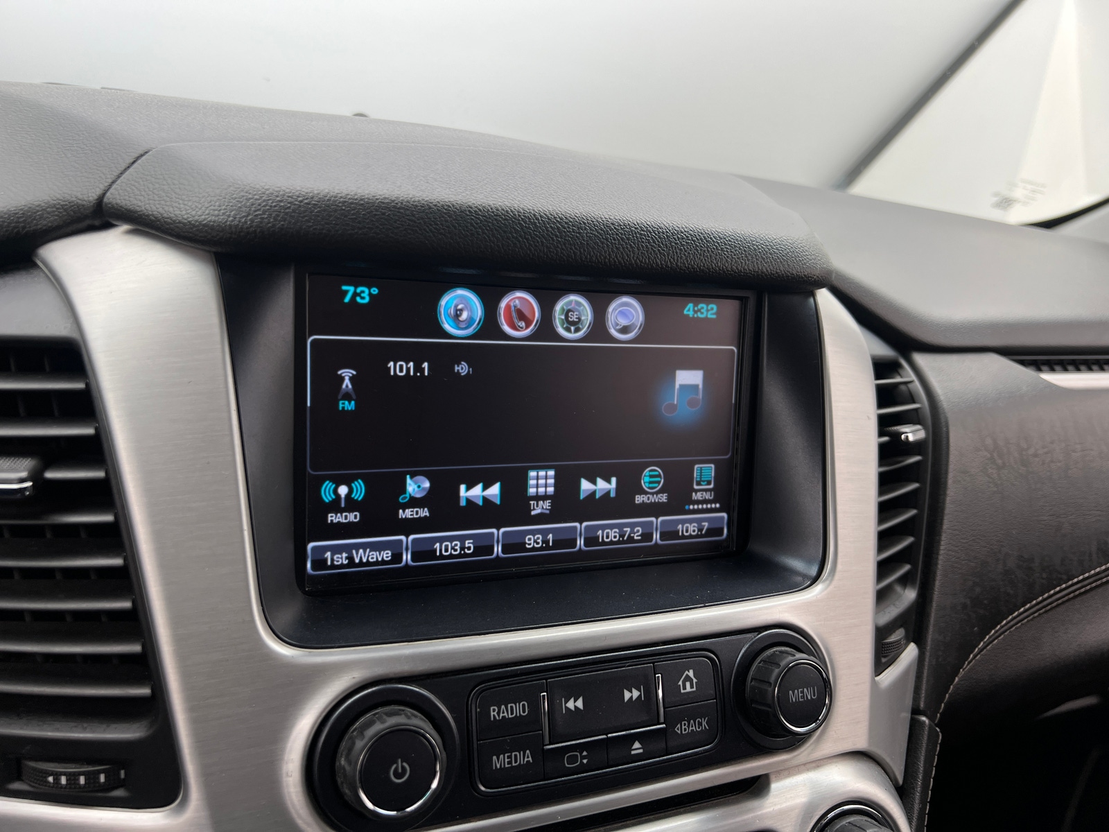 Thumbnail: 2017 GMC Yukon - 3