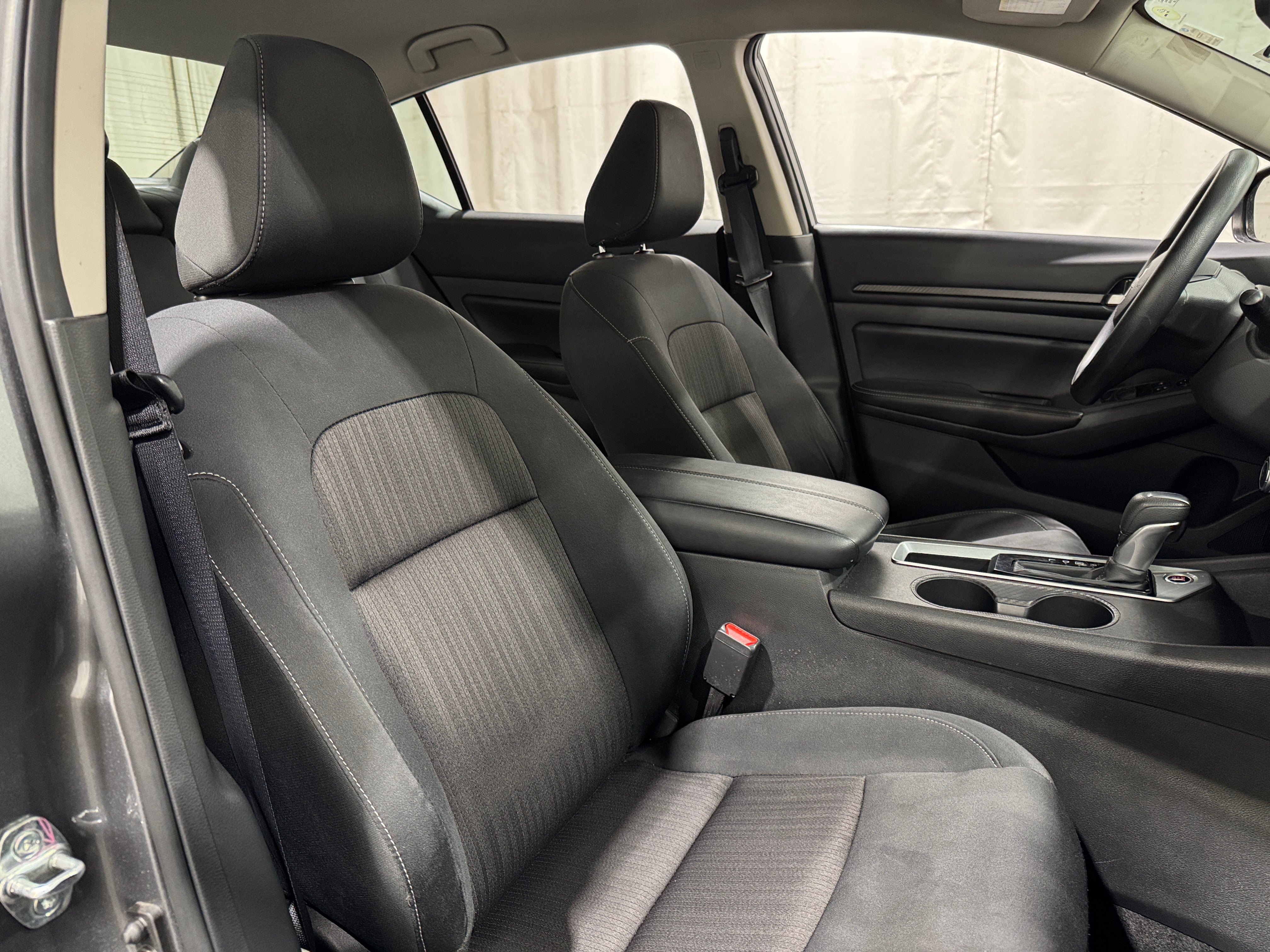 2025 Nissan Altima SV - Photo 3