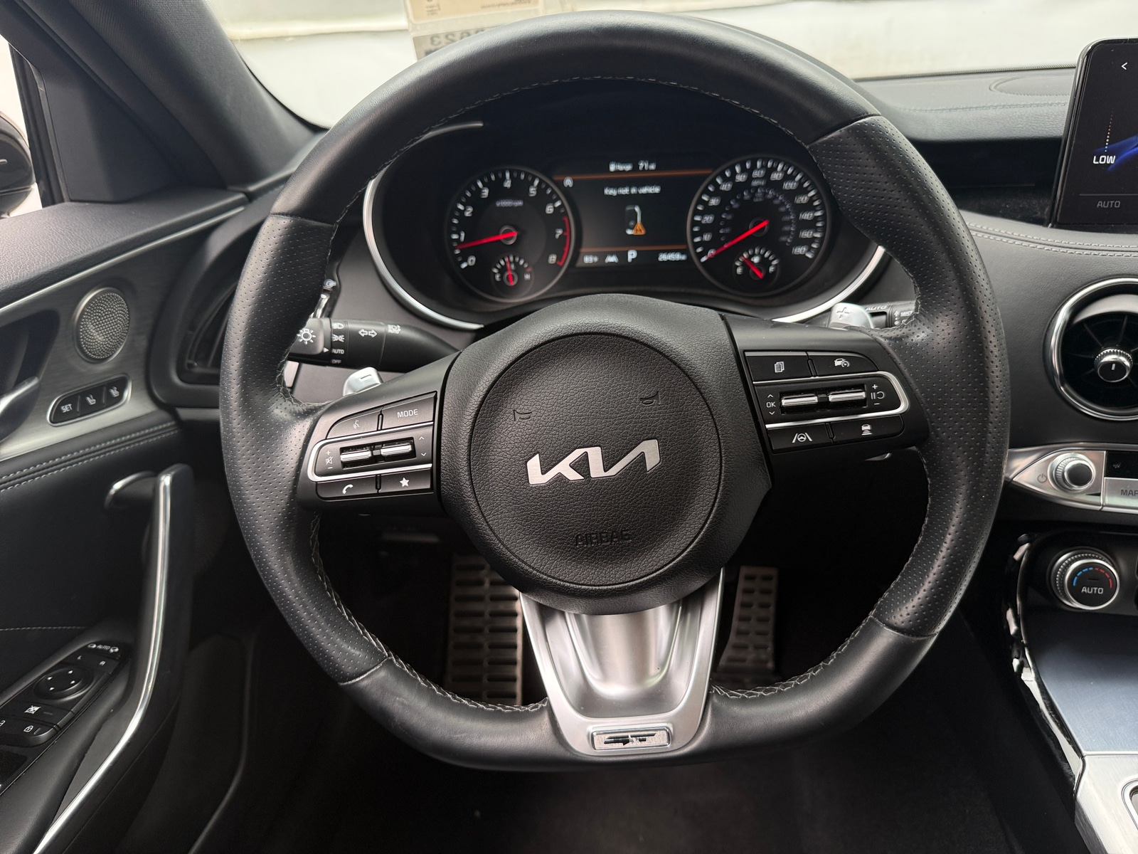 Thumbnail: 2023 Kia Stinger - 4