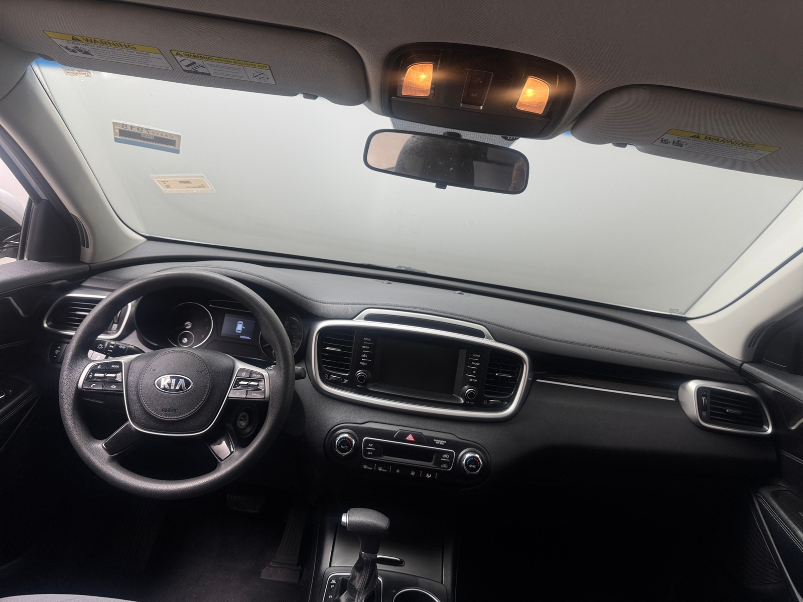 Thumbnail: 2019 Kia Sorento - 3