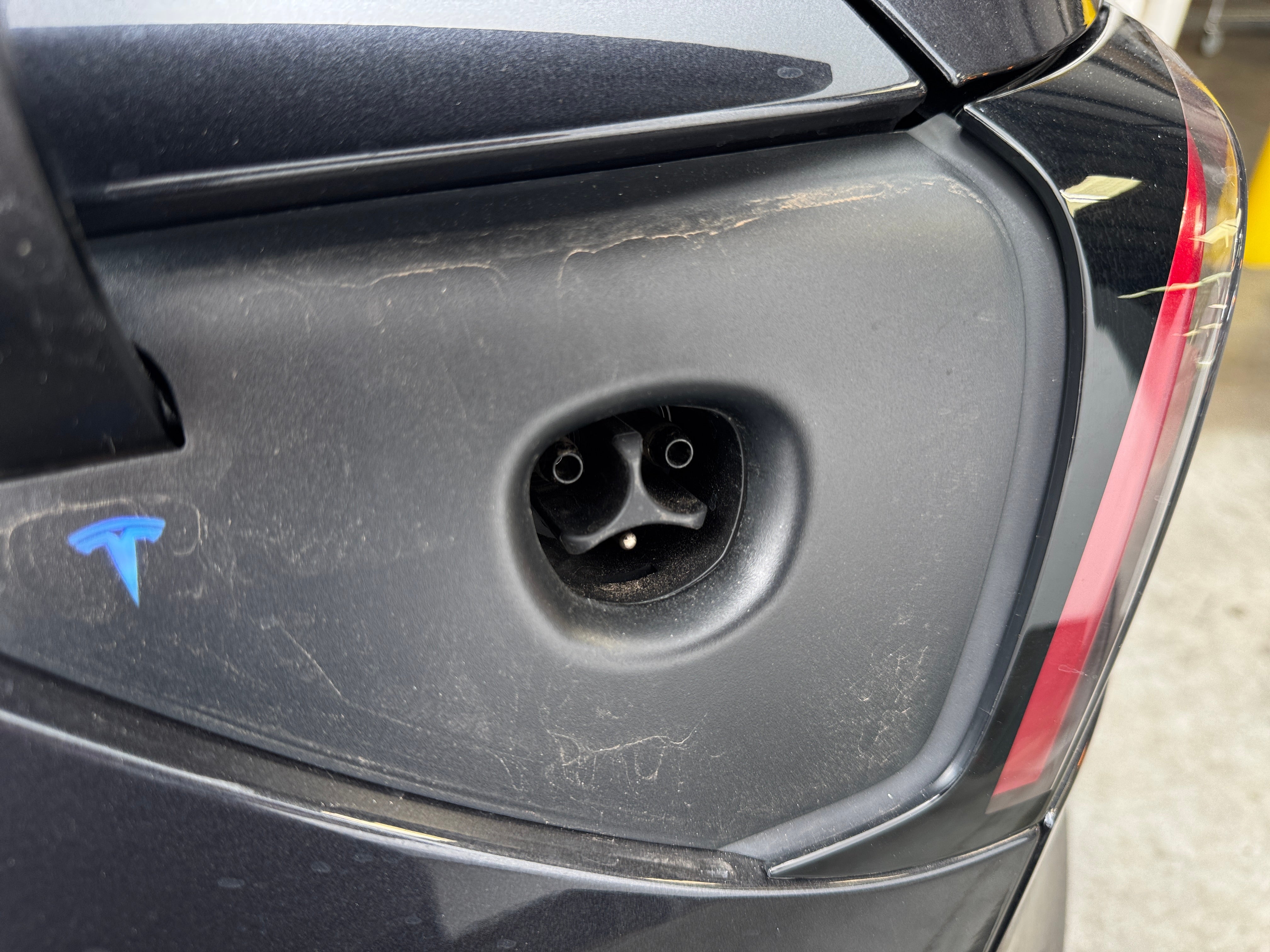 Used 2025 Tesla Model Y Long Range with VIN 7SAYGAEE9SF299651 for sale in Auburn, WA