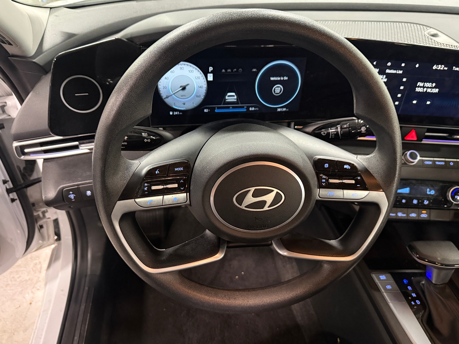 Thumbnail: 2024 Hyundai Elantra - 5
