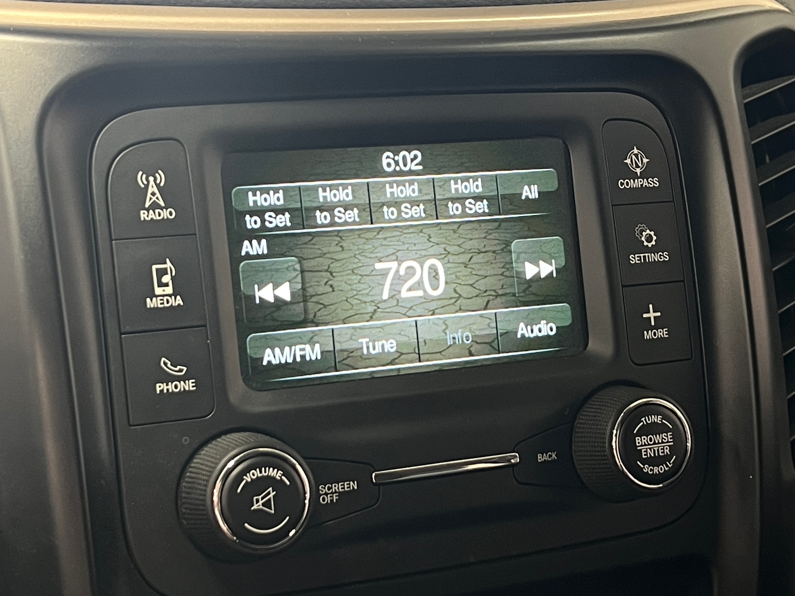 Thumbnail: 2018 Jeep Cherokee - 4