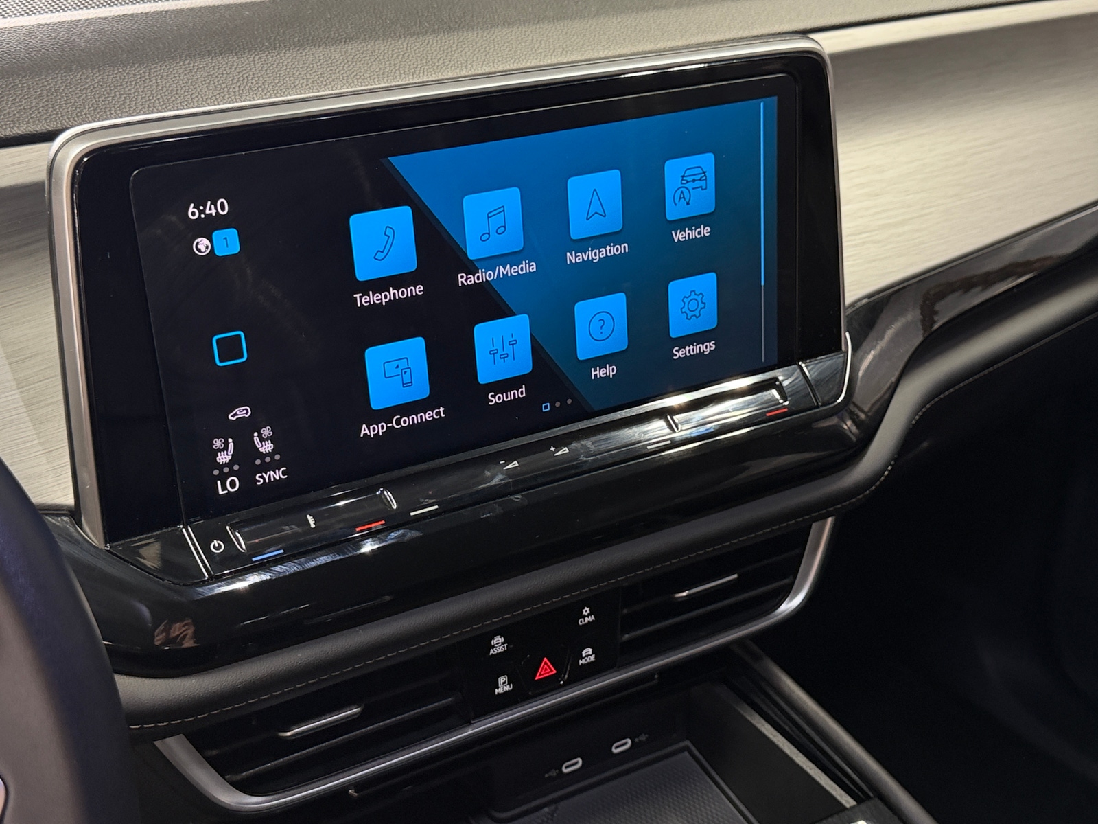 Thumbnail: 2026 Volkswagen Atlas - 3