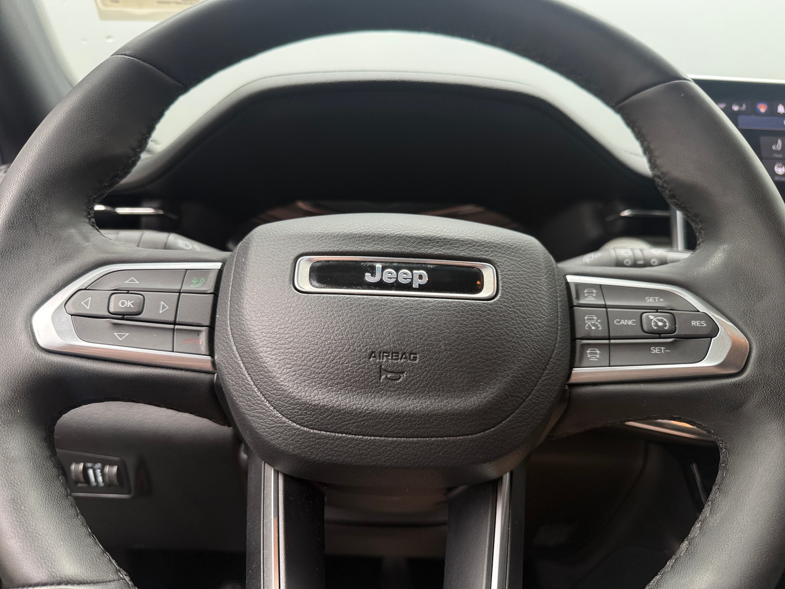 Thumbnail: 2023 Jeep Compass - 4