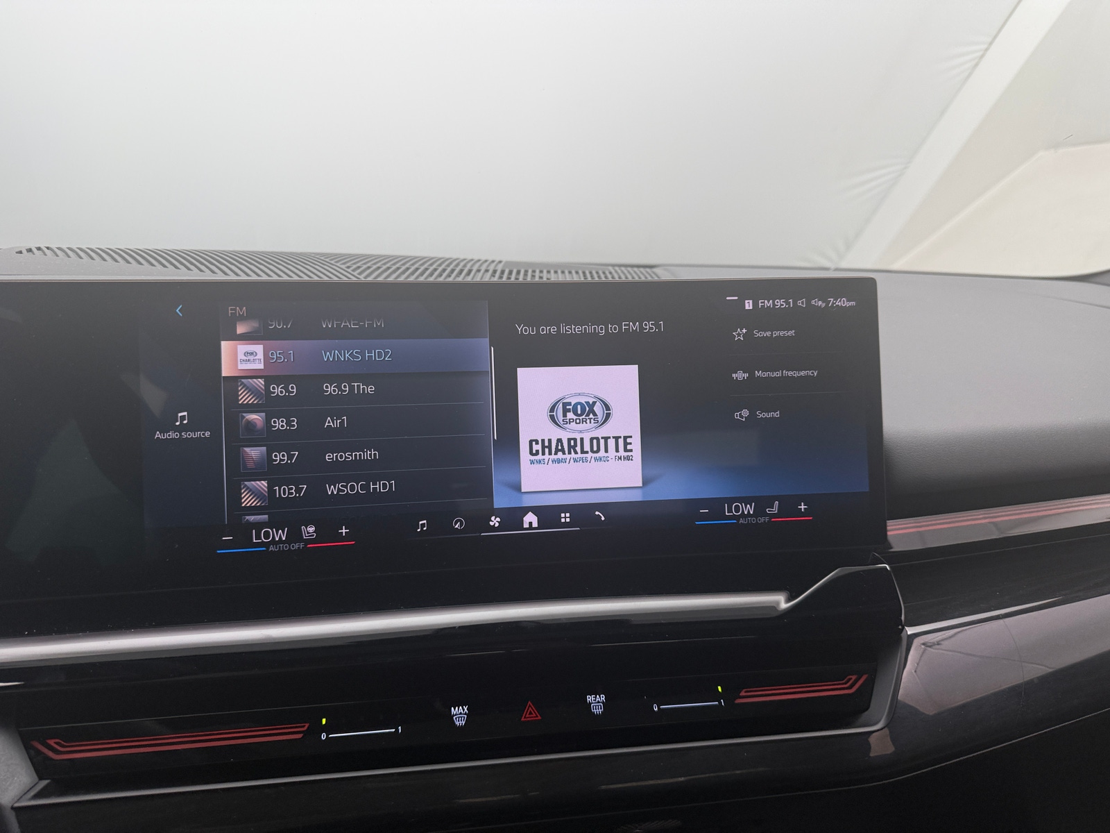 Thumbnail: 2025 BMW 5 Series - 3
