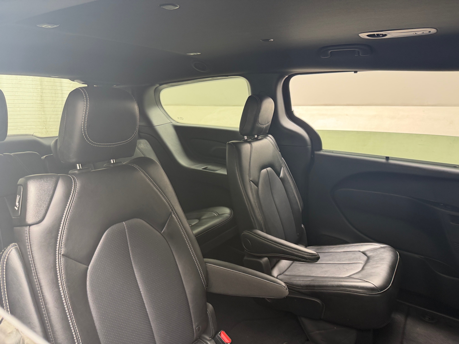 Thumbnail: 2026 Chrysler Pacifica - 5