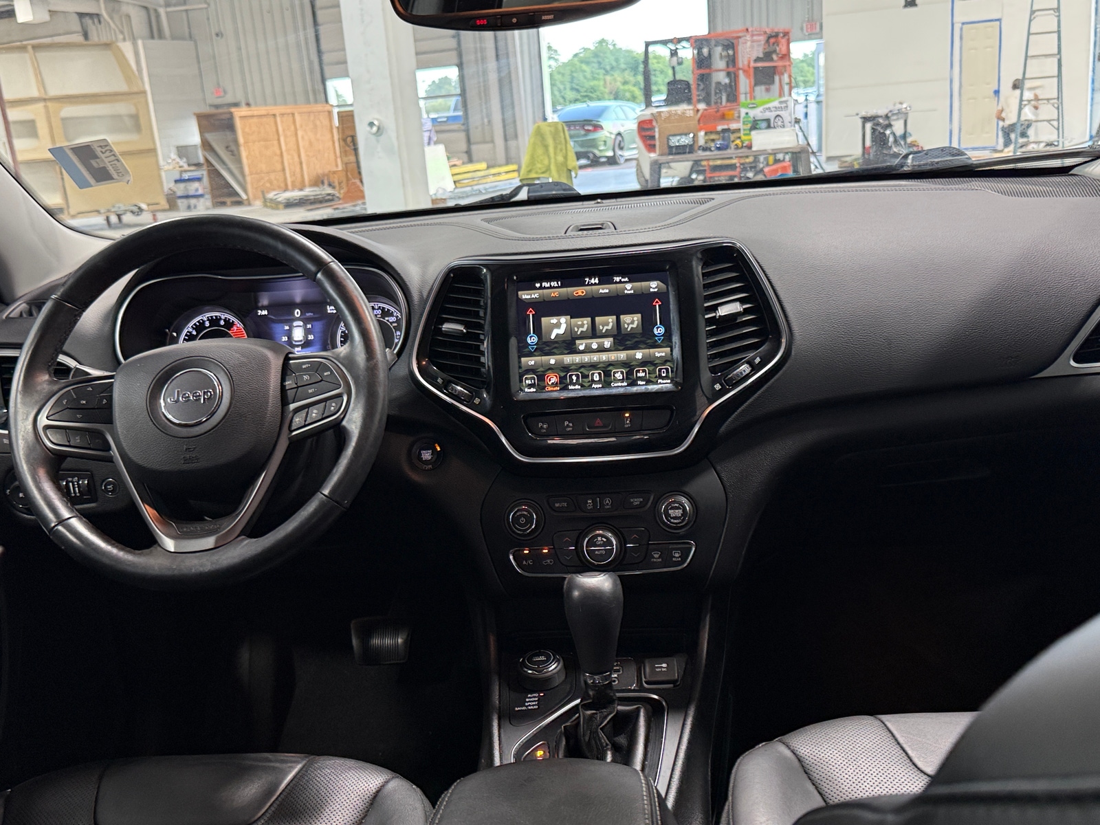 Thumbnail: 2019 Jeep Cherokee - 2