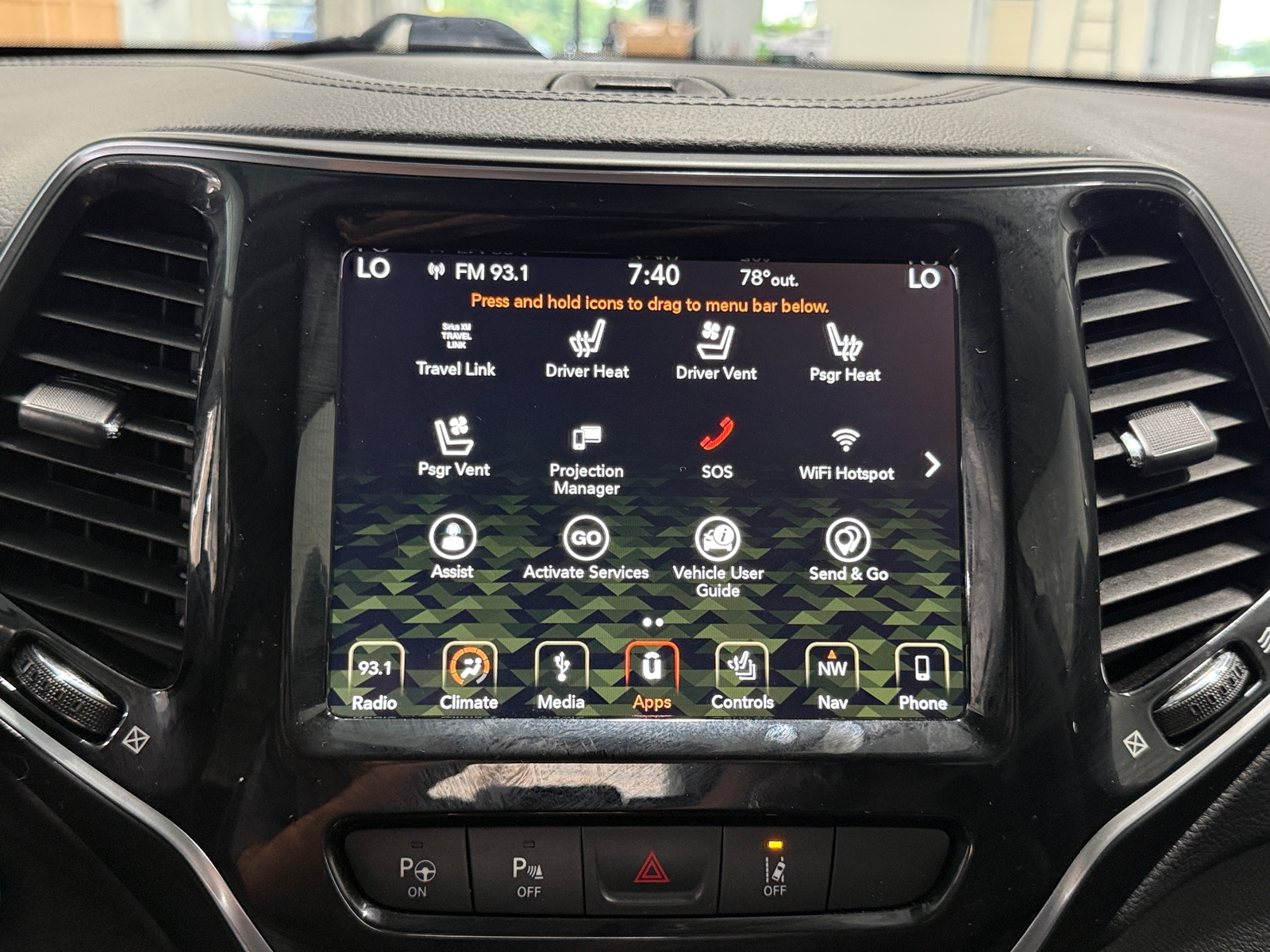 Thumbnail: 2019 Jeep Cherokee - 3