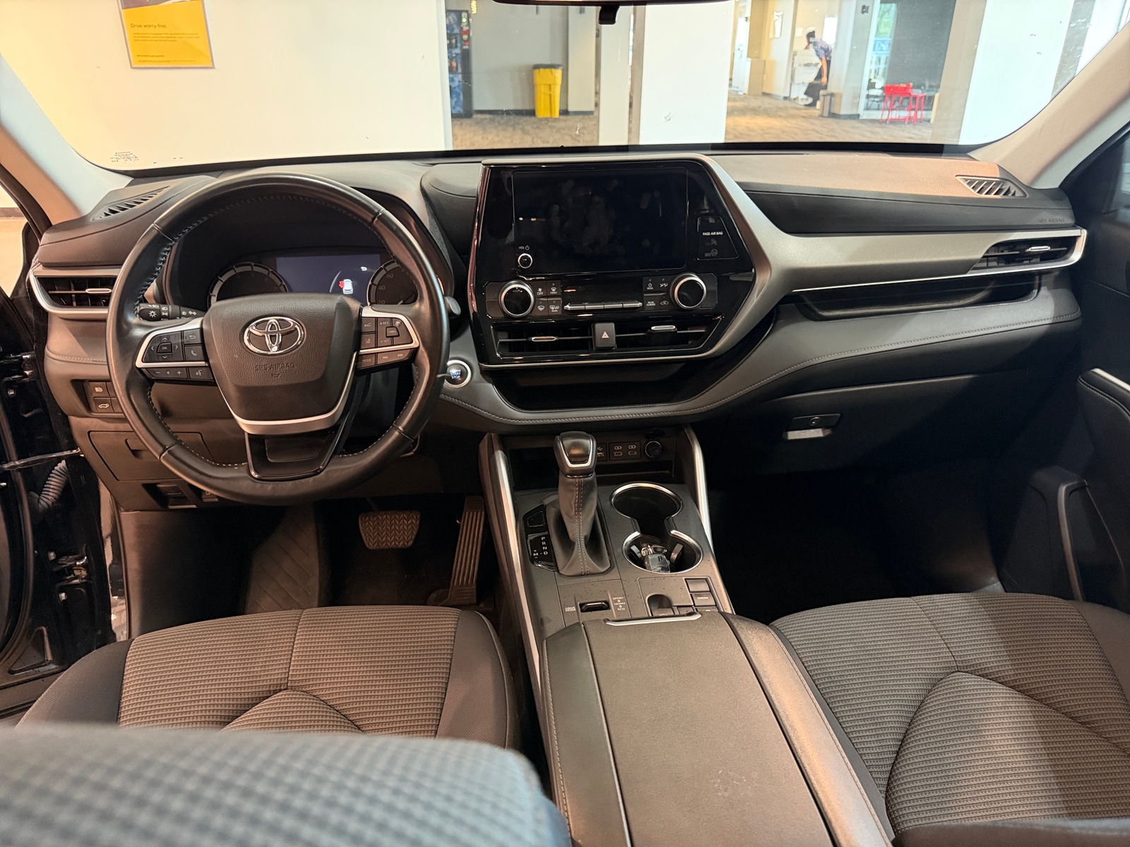 Thumbnail: 2025 Toyota Highlander - 3