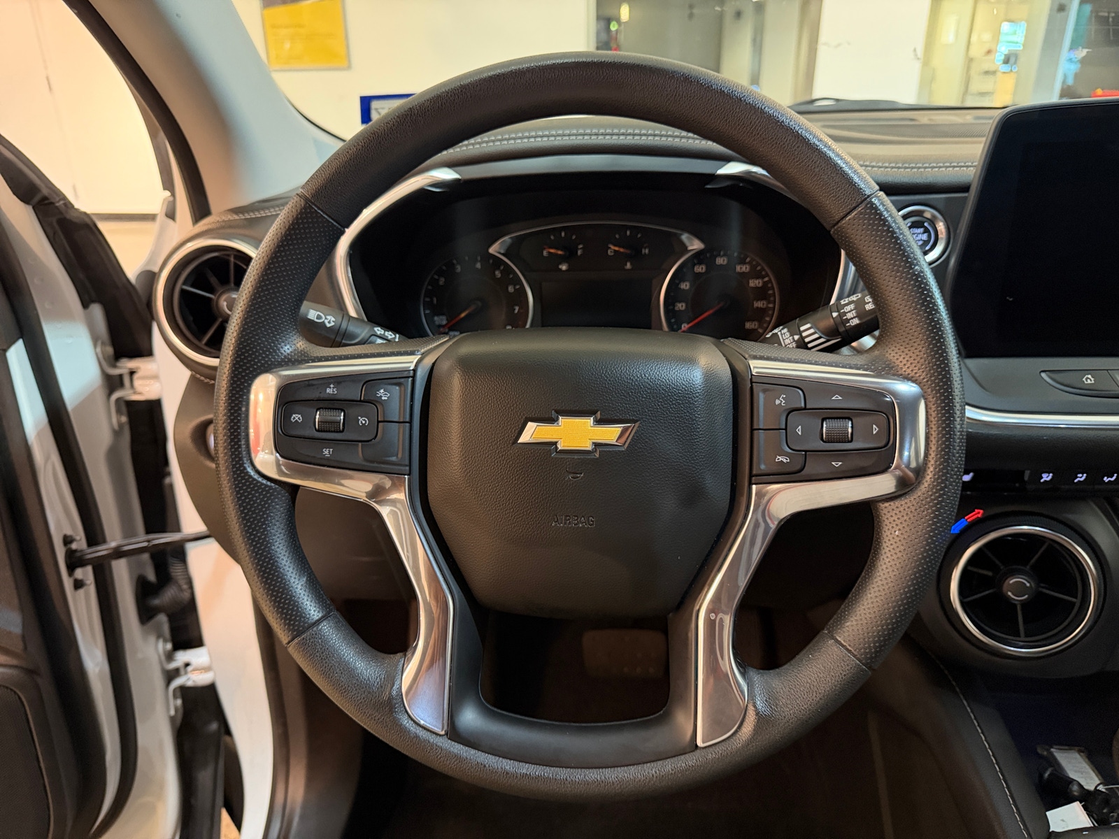 Thumbnail: 2025 Chevrolet Blazer - 4