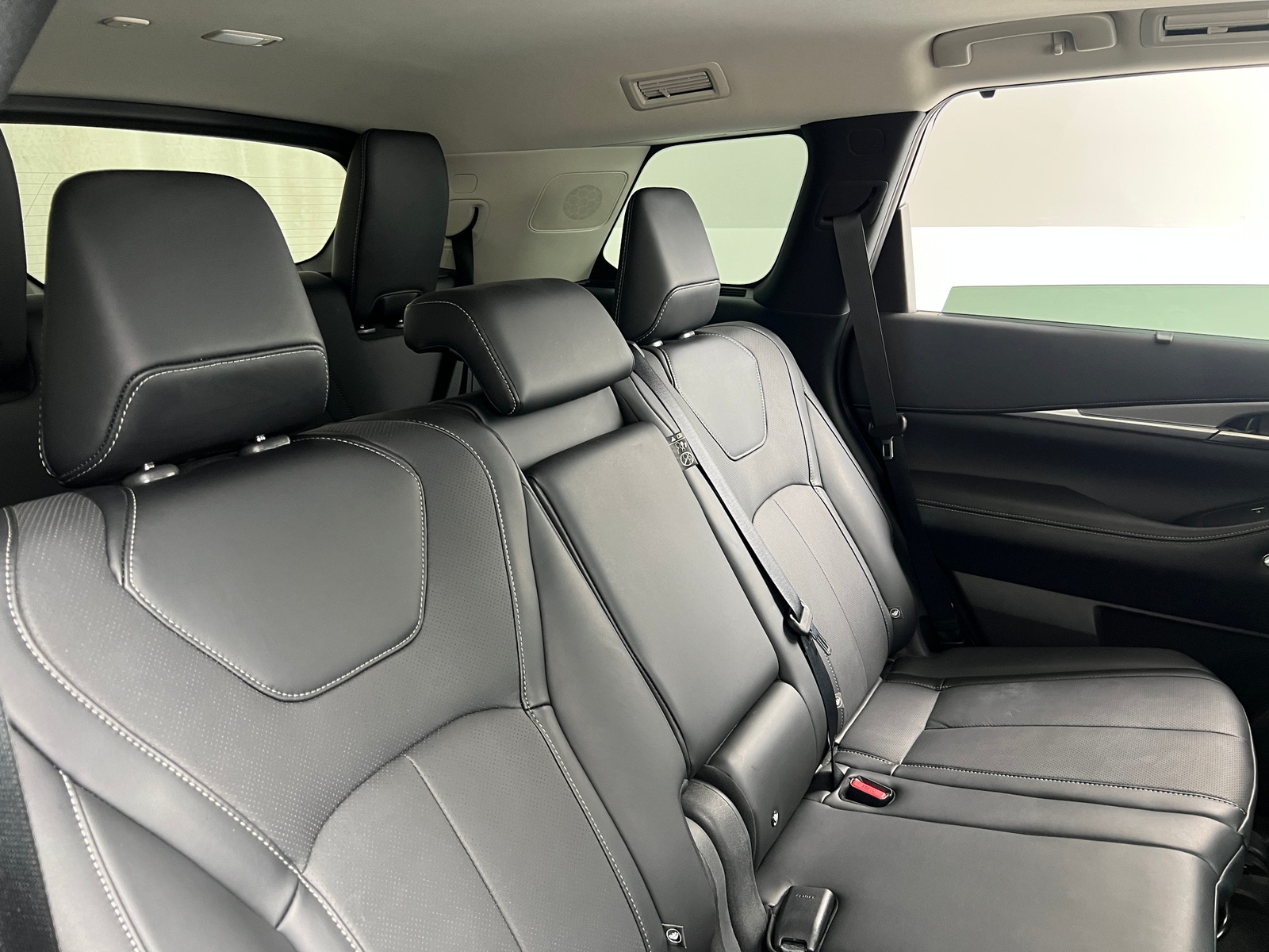 Thumbnail: 2026 INFINITI QX60 - 5