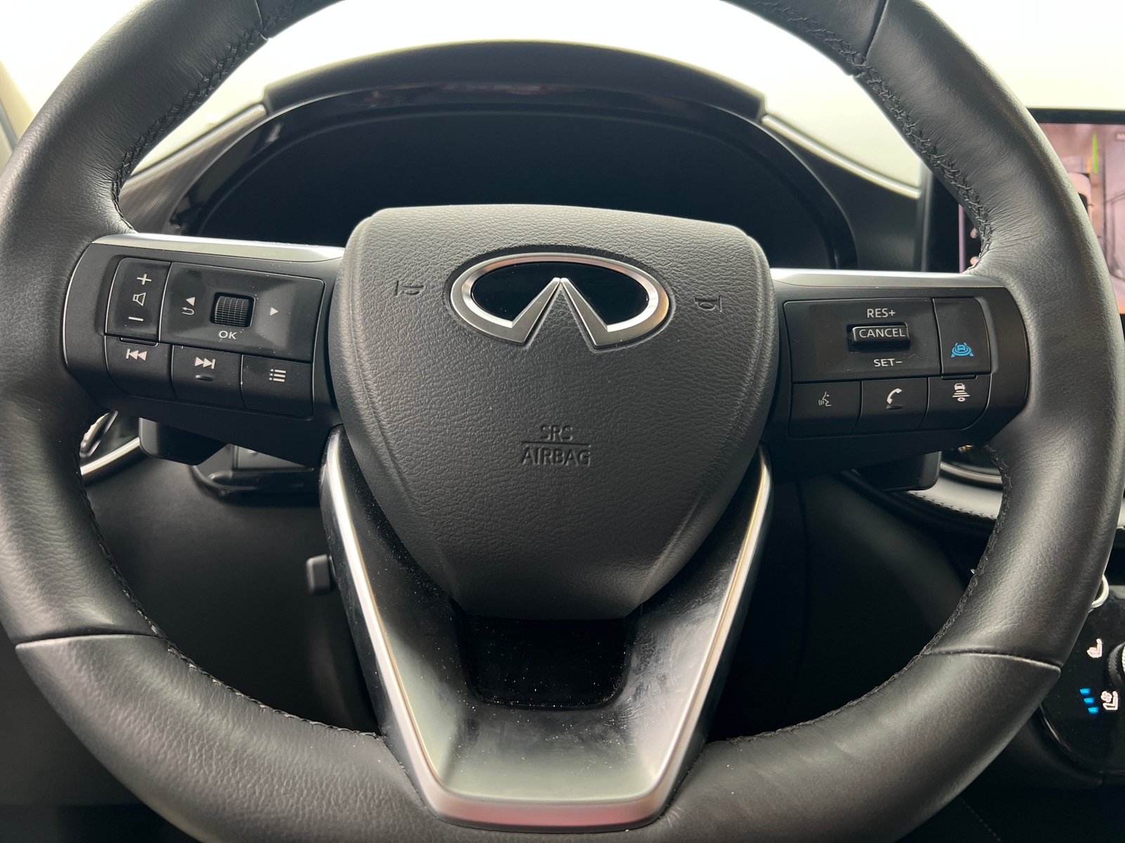 Thumbnail: 2026 INFINITI QX60 - 4